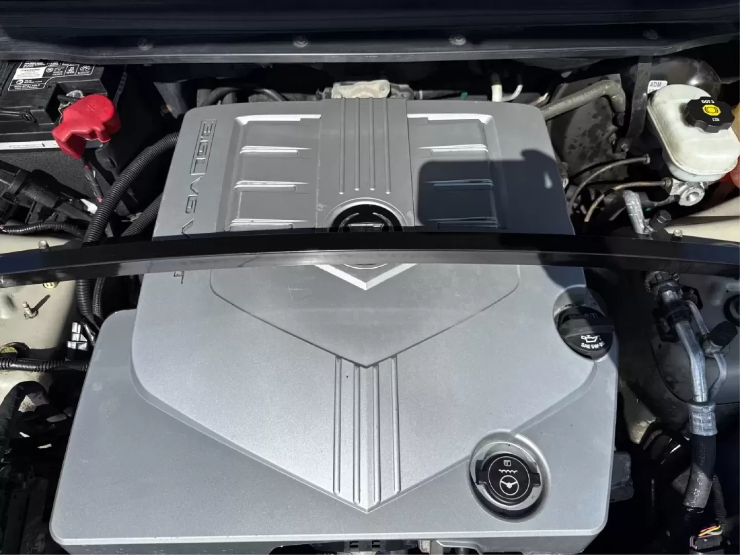 2008 Cadillac SRX V6 (1GYEE437X80) with an 3.6L V-6 DOHC engine, located at 1230 East Main St, Xenia, OH, 45385, (937) 908-9800, 39.688026, -83.910172 - **Discover Luxury and Versatility with the 2008 Cadillac SRX at Advantage Car and Credit Xenia**<br /> <br /> Are you looking for a vehicle that seamlessly blends luxury with practicality? The 2008 Cadillac SRX is the perfect companion for those who desire a comfortable ride for their family, want - Photo#11