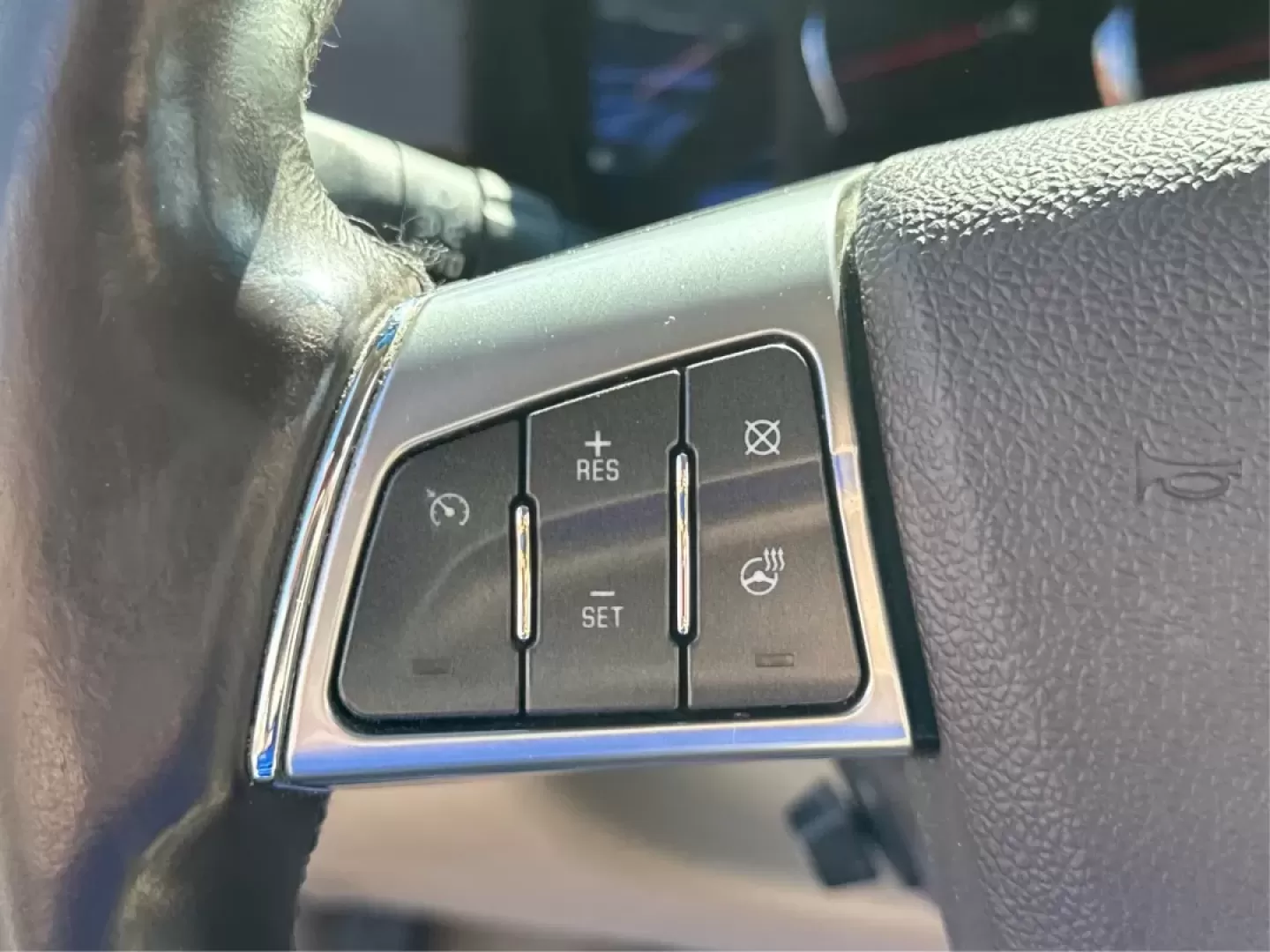 2008 Cadillac SRX V6 (1GYEE437X80) with an 3.6L V-6 DOHC engine, located at 1230 East Main St, Xenia, OH, 45385, (937) 908-9800, 39.688026, -83.910172 - **Discover Luxury and Versatility with the 2008 Cadillac SRX at Advantage Car and Credit Xenia**<br /> <br /> Are you looking for a vehicle that seamlessly blends luxury with practicality? The 2008 Cadillac SRX is the perfect companion for those who desire a comfortable ride for their family, want - Photo#16