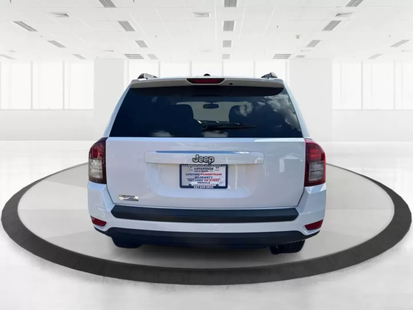 2016 Jeep Compass Sport (1C4NJCBA6GD) with an Other engine, located at 880 E. National Road, Vandalia, OH, 45377, (937) 908-9800, 39.891918, -84.183594 - **Adventure Awaits: Discover the 2016 Jeep Compass Sport at Advantage Car and Credit!**<br /> <br /> Are you ready to embrace the open road and tackle weekend adventures? Look no further than the 2016 Jeep Compass Sport, a versatile SUV that fits seamlessly into your active lifestyle. Whether you're - Photo#3