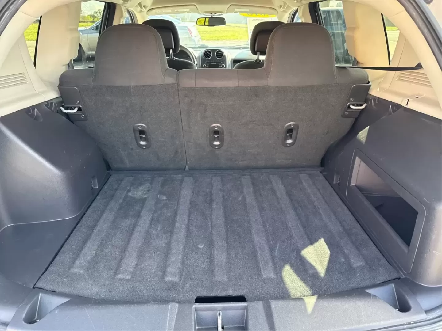 2016 Jeep Compass Sport (1C4NJCBA6GD) with an Other engine, located at 880 E. National Road, Vandalia, OH, 45377, (937) 908-9800, 39.891918, -84.183594 - **Adventure Awaits: Discover the 2016 Jeep Compass Sport at Advantage Car and Credit!**<br /> <br /> Are you ready to embrace the open road and tackle weekend adventures? Look no further than the 2016 Jeep Compass Sport, a versatile SUV that fits seamlessly into your active lifestyle. Whether you're - Photo#12