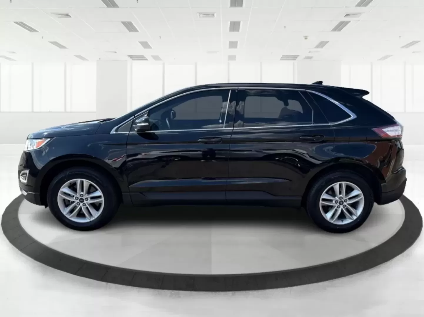 2017 Ford Edge SEL (2FMPK4J9XHB) with an Other engine, located at 880 E. National Road, Vandalia, OH, 45377, (937) 908-9800, 39.891918, -84.183594 - **Discover Your Next Adventure with the 2017 Ford Edge SEL at Advantage Car and Credit!**<br /> <br /> Are you ready to elevate your driving experience? The 2017 Ford Edge SEL is not just a vehicle; it's a lifestyle choice that caters to your every need-whether you're a busy professional looking for - Photo#5