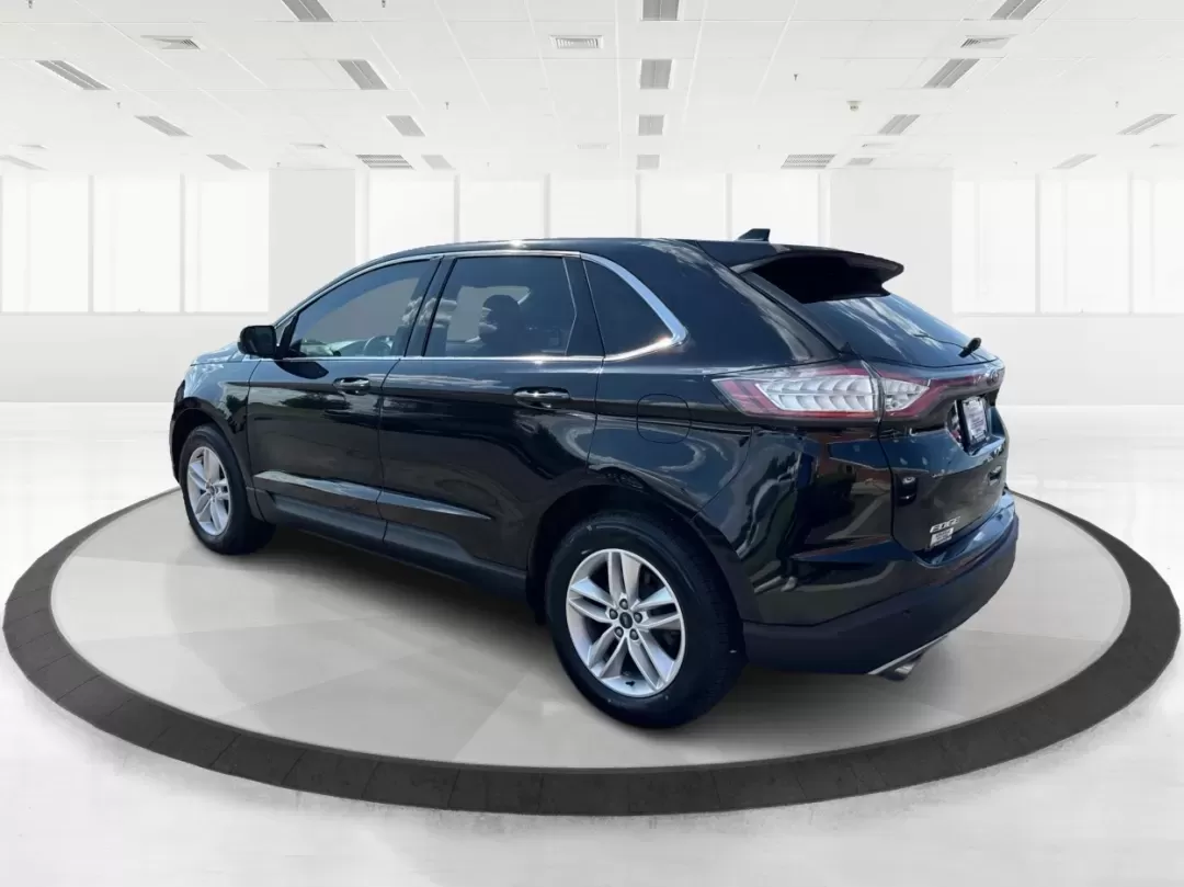 2017 Ford Edge SEL (2FMPK4J9XHB) with an 2.0L L4 DOHC 16V engine, 6A transmission, located at 1099 N County Rd 25A , Troy, OH, 45373, (937) 908-9800, 40.057079, -84.212883 - **Discover Your Next Adventure with the 2017 Ford Edge SEL at Advantage Car and Credit!**<br /> <br /> Are you ready to elevate your driving experience? The 2017 Ford Edge SEL is not just a vehicle; it's a lifestyle choice that caters to your every need-whether you're a busy professional looking for - Photo#4