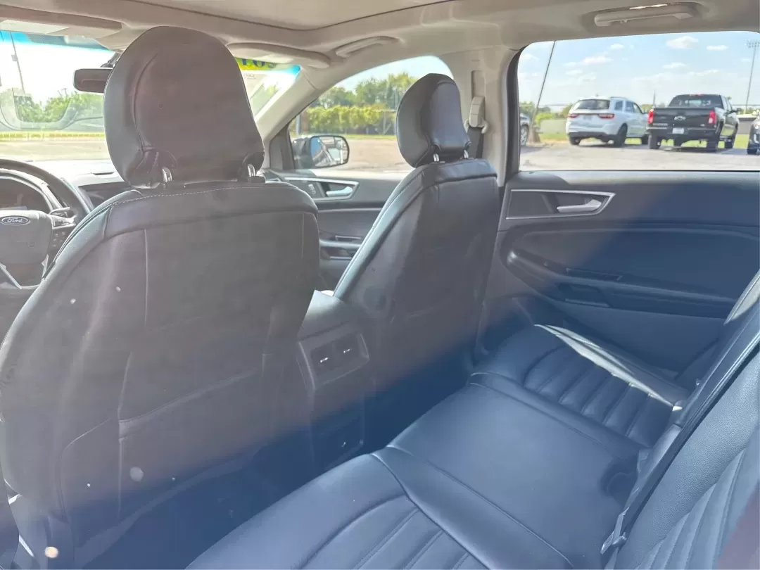 2017 Ford Edge SEL (2FMPK4J9XHB) with an 2.0L L4 DOHC 16V engine, 6A transmission, located at 1099 N County Rd 25A , Troy, OH, 45373, (937) 908-9800, 40.057079, -84.212883 - **Discover Your Next Adventure with the 2017 Ford Edge SEL at Advantage Car and Credit!**<br /> <br /> Are you ready to elevate your driving experience? The 2017 Ford Edge SEL is not just a vehicle; it's a lifestyle choice that caters to your every need-whether you're a busy professional looking for - Photo#10