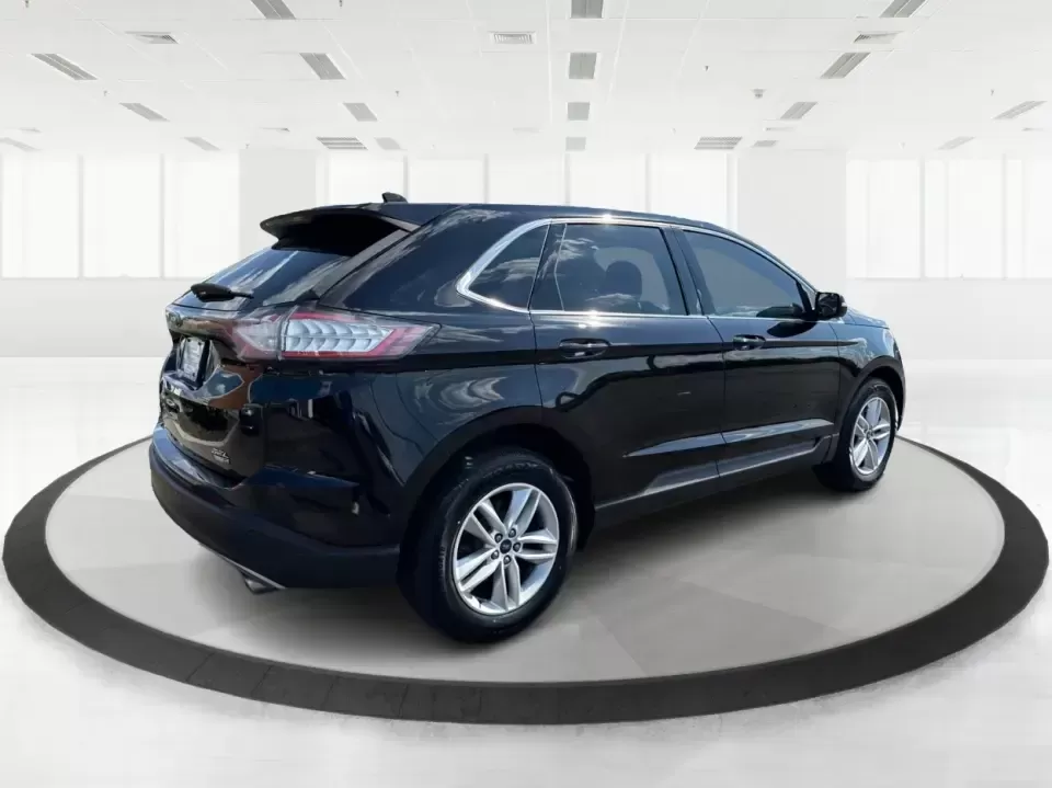 2017 Ford Edge SEL (2FMPK4J9XHB) with an 2.0L L4 DOHC 16V engine, 6A transmission, located at 1230 East Main St, Xenia, OH, 45385, (937) 908-9800, 39.688026, -83.910172 - **Discover Your Next Adventure with the 2017 Ford Edge SEL at Advantage Car and Credit!**<br /> <br /> Are you ready to elevate your driving experience? The 2017 Ford Edge SEL is not just a vehicle; it's a lifestyle choice that caters to your every need-whether you're a busy professional looking for - Photo#2