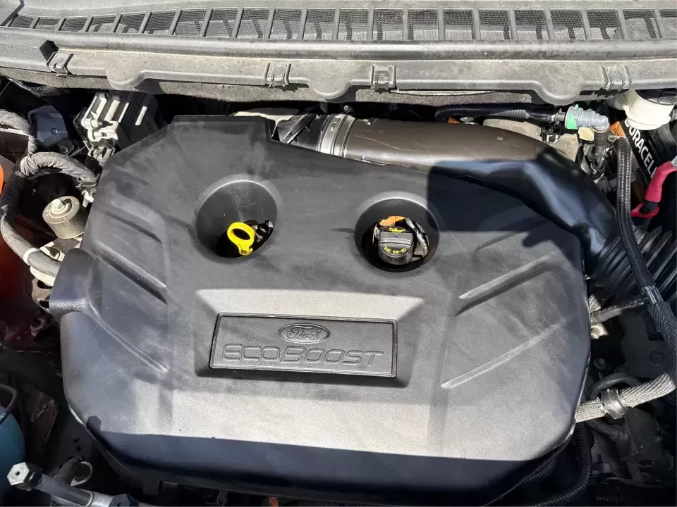 2017 Ford Edge SEL (2FMPK4J9XHB) with an 2.0L L4 DOHC 16V engine, 6A transmission, located at 1230 East Main St, Xenia, OH, 45385, (937) 908-9800, 39.688026, -83.910172 - **Discover Your Next Adventure with the 2017 Ford Edge SEL at Advantage Car and Credit!**<br /> <br /> Are you ready to elevate your driving experience? The 2017 Ford Edge SEL is not just a vehicle; it's a lifestyle choice that caters to your every need-whether you're a busy professional looking for - Photo#11