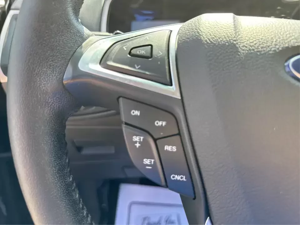 2017 Ford Edge SEL (2FMPK4J9XHB) with an 2.0L L4 DOHC 16V engine, 6A transmission, located at 1230 East Main St, Xenia, OH, 45385, (937) 908-9800, 39.688026, -83.910172 - **Discover Your Next Adventure with the 2017 Ford Edge SEL at Advantage Car and Credit!**<br /> <br /> Are you ready to elevate your driving experience? The 2017 Ford Edge SEL is not just a vehicle; it's a lifestyle choice that caters to your every need-whether you're a busy professional looking for - Photo#16