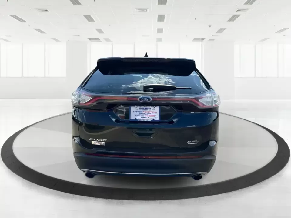 2017 Ford Edge SEL (2FMPK4J9XHB) with an 2.0L L4 DOHC 16V engine, 6A transmission, located at 4508 South Dixie Dr, Moraine, OH, 45439, (937) 908-9800, 39.689976, -84.218452 - **Discover Your Next Adventure with the 2017 Ford Edge SEL at Advantage Car and Credit!**<br /> <br /> Are you ready to elevate your driving experience? The 2017 Ford Edge SEL is not just a vehicle; it's a lifestyle choice that caters to your every need-whether you're a busy professional looking for - Photo#3