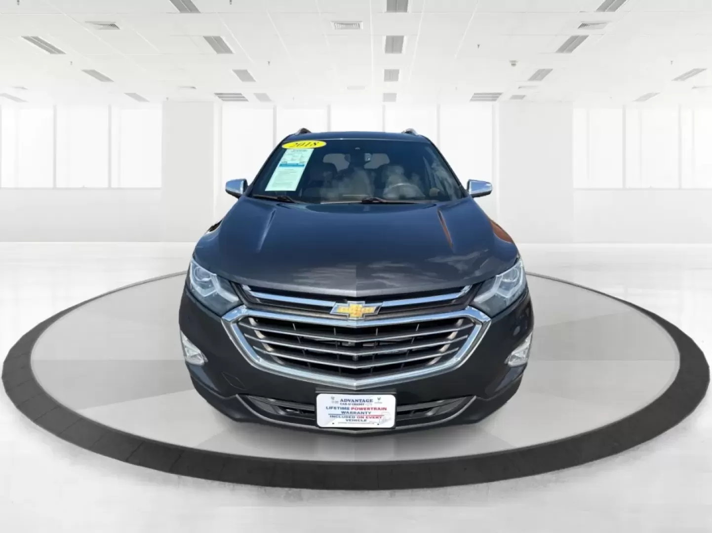 2018 Chevrolet Equinox Premier (2GNAXVEV0J6) with an 1.5L I-4 gasoline direct injection engine, located at 880 E. National Road, Vandalia, OH, 45377, (937) 908-9800, 39.891918, -84.183594 - **Discover Your Next Adventure with the 2018 Chevrolet Equinox at Advantage Car and Credit - Vandalia!**<br /> <br /> Are you ready to elevate your driving experience and embrace a lifestyle filled with excitement and exploration? Look no further than our stunning 2018 Chevrolet Equinox Premier at A - Photo#7