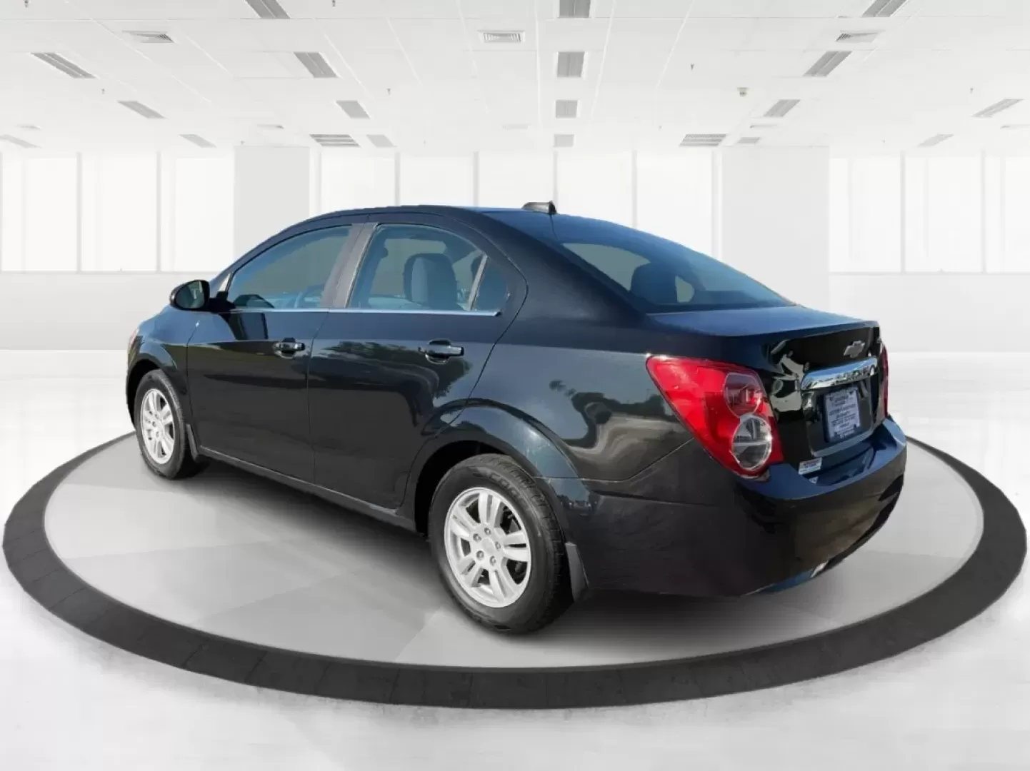 2015 Chevrolet Sonic LT Auto (1G1JC5SG4F4) with an Other engine, located at 401 Woodman Dr, Riverside, OH, 45431, (937) 908-9800, 39.760899, -84.123421 - ### Discover Your Next Adventure with this 2015 Chevrolet Sonic LT Auto!<br /> <br /> Are you searching for a reliable sedan that's perfect for your daily commute or weekend getaways? Look no further than this stunning 2015 Chevrolet Sonic LT Auto, available now at Advantage Car and Credit in Morain - Photo#4