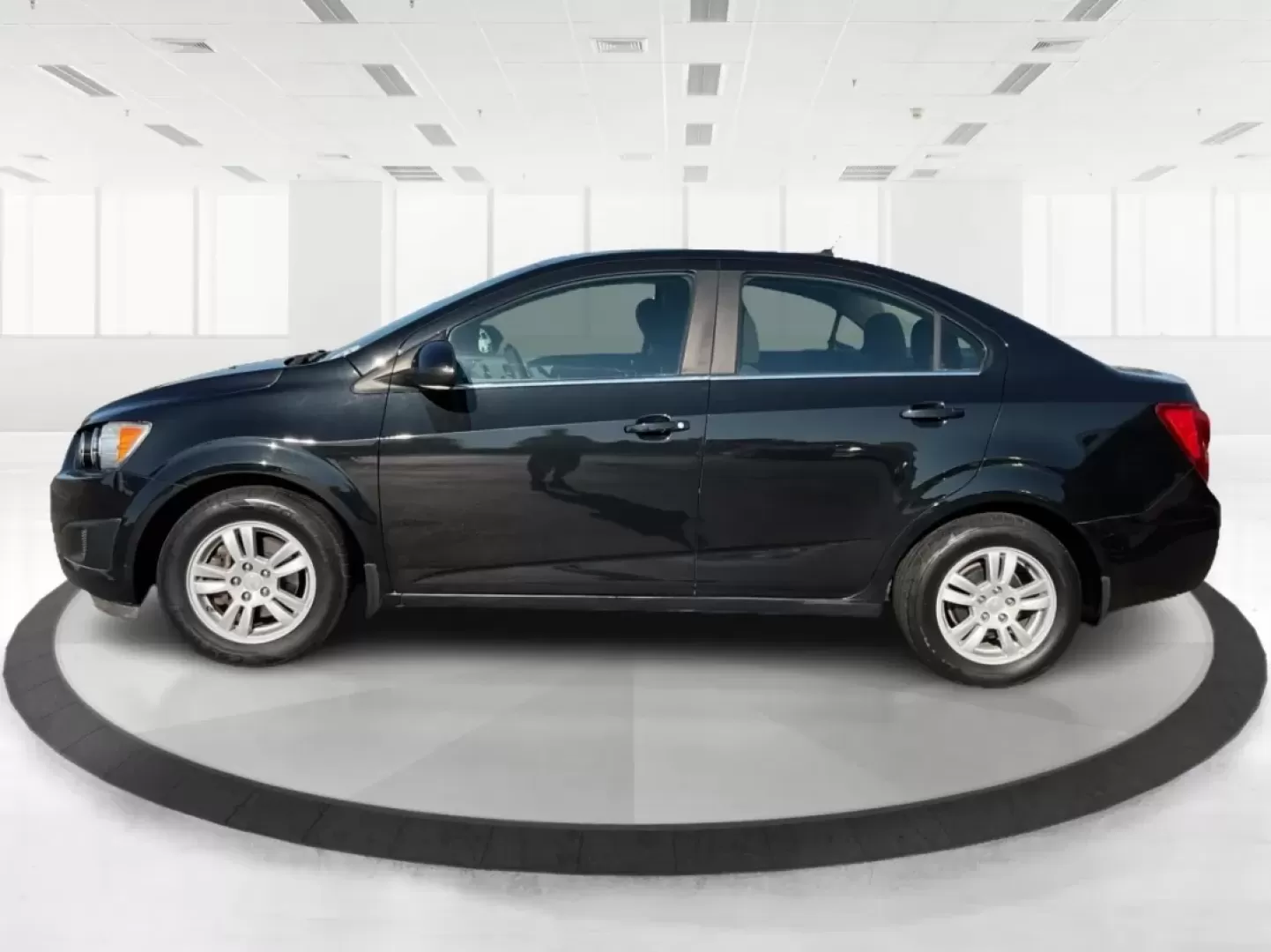 2015 Chevrolet Sonic LT Auto (1G1JC5SG4F4) with an Other engine, located at 401 Woodman Dr, Riverside, OH, 45431, (937) 908-9800, 39.760899, -84.123421 - ### Discover Your Next Adventure with this 2015 Chevrolet Sonic LT Auto!<br /> <br /> Are you searching for a reliable sedan that's perfect for your daily commute or weekend getaways? Look no further than this stunning 2015 Chevrolet Sonic LT Auto, available now at Advantage Car and Credit in Morain - Photo#5