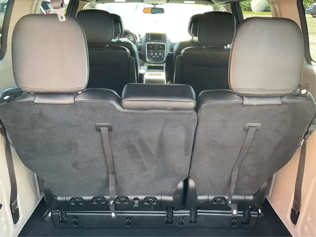 2017 Dodge Grand Caravan SXT (2C4RDGCG5HR) with an Pentastar 3.6L V-6 DOHC engine, located at 1184 Kauffman Ave, Fairborn, OH, 45324, (937) 908-9800, 39.807072, -84.030914 - **Adventure Awaits with the 2017 Dodge Grand Caravan SXT in Fairborn, OH!**<br /> <br /> Are you looking for the perfect vehicle to accommodate your growing family or to embark on weekend adventures? Look no further! The 2017 Dodge Grand Caravan SXT is designed for those who prioritize space, comfor - Photo#12