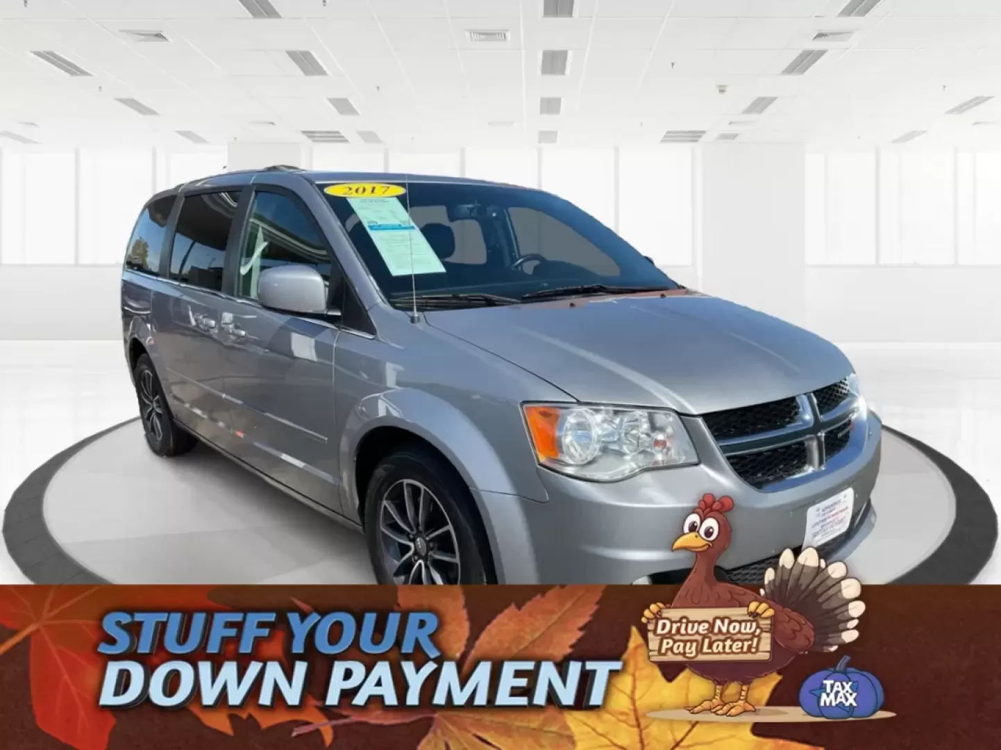 2017 Dodge Grand Caravan SXT (2C4RDGCG5HR) with an Pentastar 3.6L V-6 DOHC engine, located at 1184 Kauffman Ave, Fairborn, OH, 45324, (937) 908-9800, 39.807072, -84.030914 - **Adventure Awaits with the 2017 Dodge Grand Caravan SXT in Fairborn, OH!**<br /> <br /> Are you looking for the perfect vehicle to accommodate your growing family or to embark on weekend adventures? Look no further! The 2017 Dodge Grand Caravan SXT is designed for those who prioritize space, comfor - Photo#0