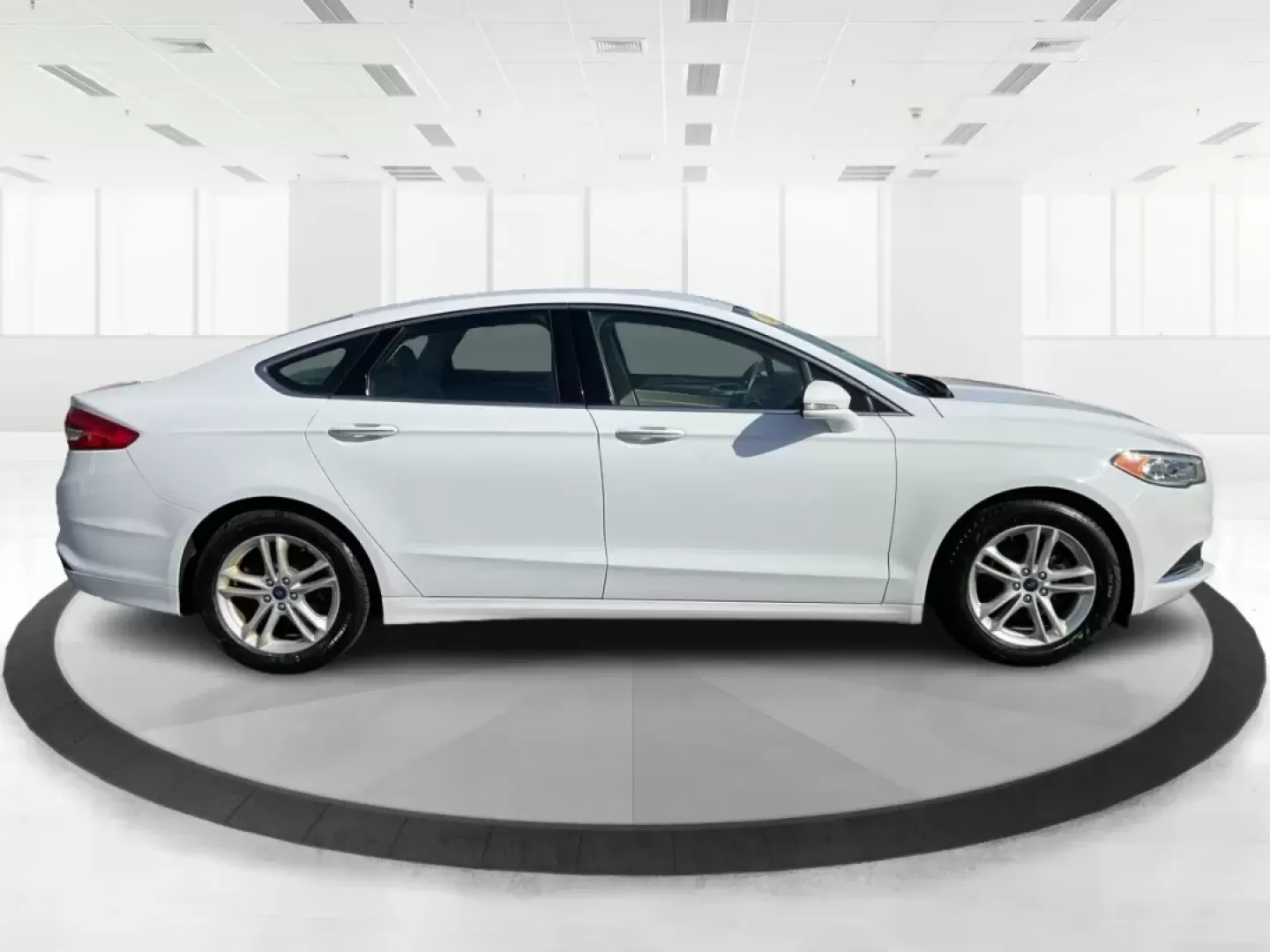 2018 Ford Fusion SE (3FA6P0HD4JR) with an Other engine, located at 8750 N County Rd 25A, Piqua, OH, 45356, (937) 908-9800, 40.164391, -84.232513 - **Experience the Perfect Blend of Comfort and Style with this 2018 Ford Fusion SE at Advantage Car and Credit Piqua!**<br /> <br /> Are you searching for a reliable sedan that combines comfort, tech features, and a sleek design? Look no further than this stunning **2018 Ford Fusion SE**! This car i - Photo#1