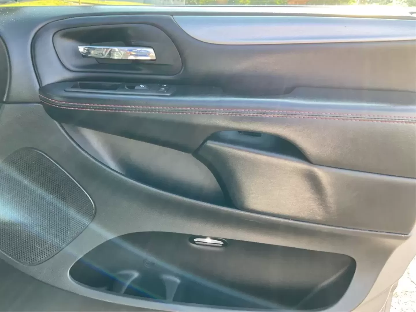 2019 Dodge Grand Caravan GT (2C4RDGEG7KR) with an Pentastar 3.6L V-6 DOHC engine, located at 1230 East Main St, Xenia, OH, 45385, (937) 908-9800, 39.688026, -83.910172 - Are you searching for the perfect vehicle that can effortlessly fit into your family's busy lifestyle? Look no further! The 2019 Dodge Grand Caravan GT is the ultimate choice for growing families, weekend adventurers, and anyone needing a reliable and spacious ride. With its impressive safety featur - Photo#20