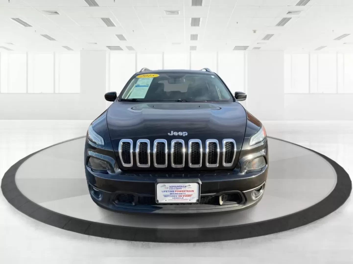 2015 Jeep Cherokee Latitude (1C4PJMCB3FW) with an Other engine, located at 880 E. National Road, Vandalia, OH, 45377, (937) 908-9800, 39.891918, -84.183594 - **Unleash New Adventures with the 2015 Jeep Cherokee Latitude Your Ideal Crossover Awaits!**<br /> <br /> Are you ready to elevate your lifestyle with a vehicle that's as adventurous as you are? Whether you're embarking on weekend getaways, navigating your daily commute, or simply enjoying family o - Photo#7