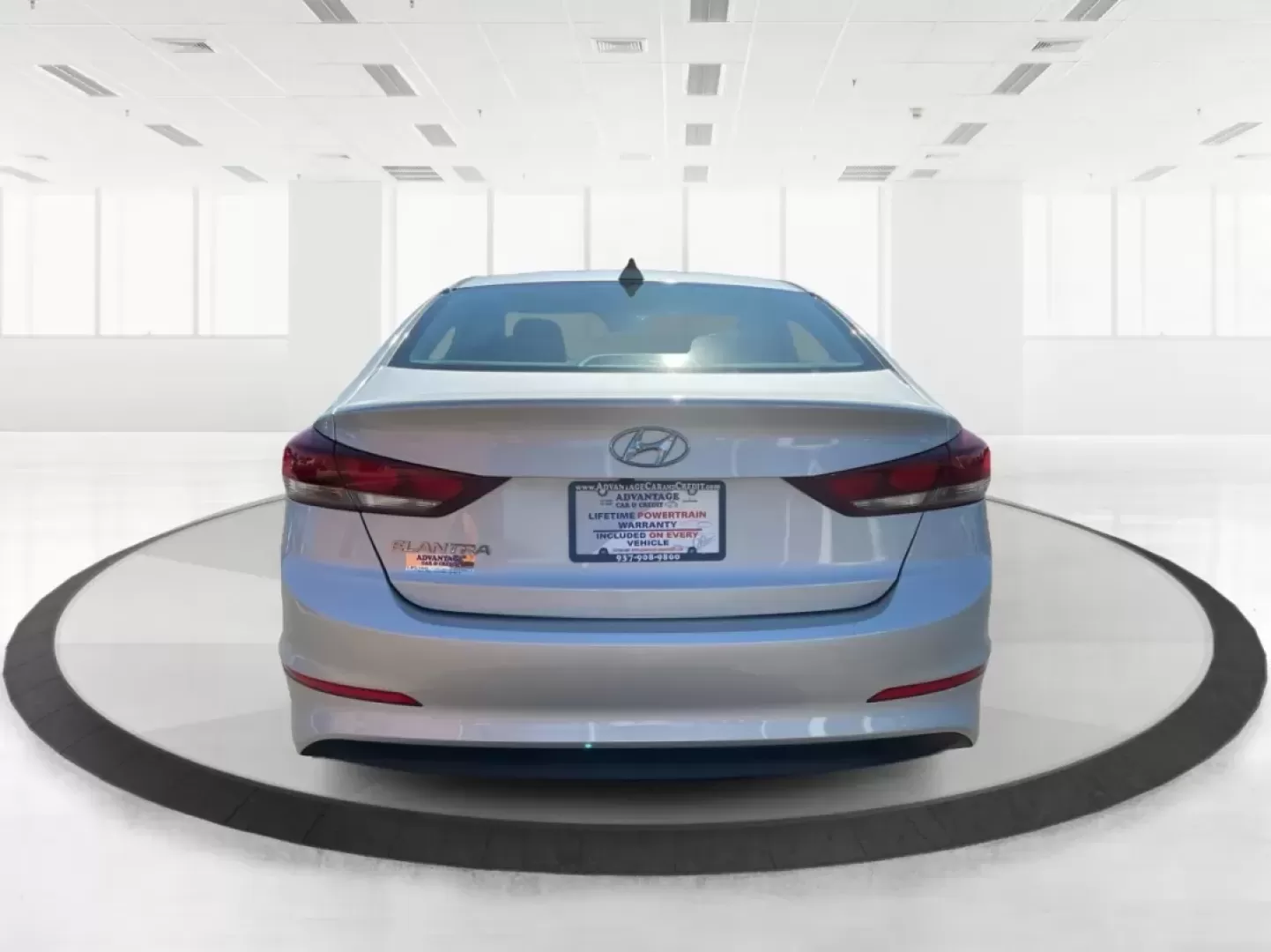 2018 Hyundai Elantra SEL (KMHD84LF3JU) with an Nu 2L I-4 DOHC engine, located at 880 E. National Road, Vandalia, OH, 45377, (937) 908-9800, 39.891918, -84.183594 - Are you in the market for a reliable and stylish vehicle that fits your lifestyle? The 2018 Hyundai Elantra SEL, available at Advantage Car and Credit in Vandalia, OH, is your perfect companion for both daily commutes and weekend adventures. With its sophisticated design and smart technology, this s - Photo#3