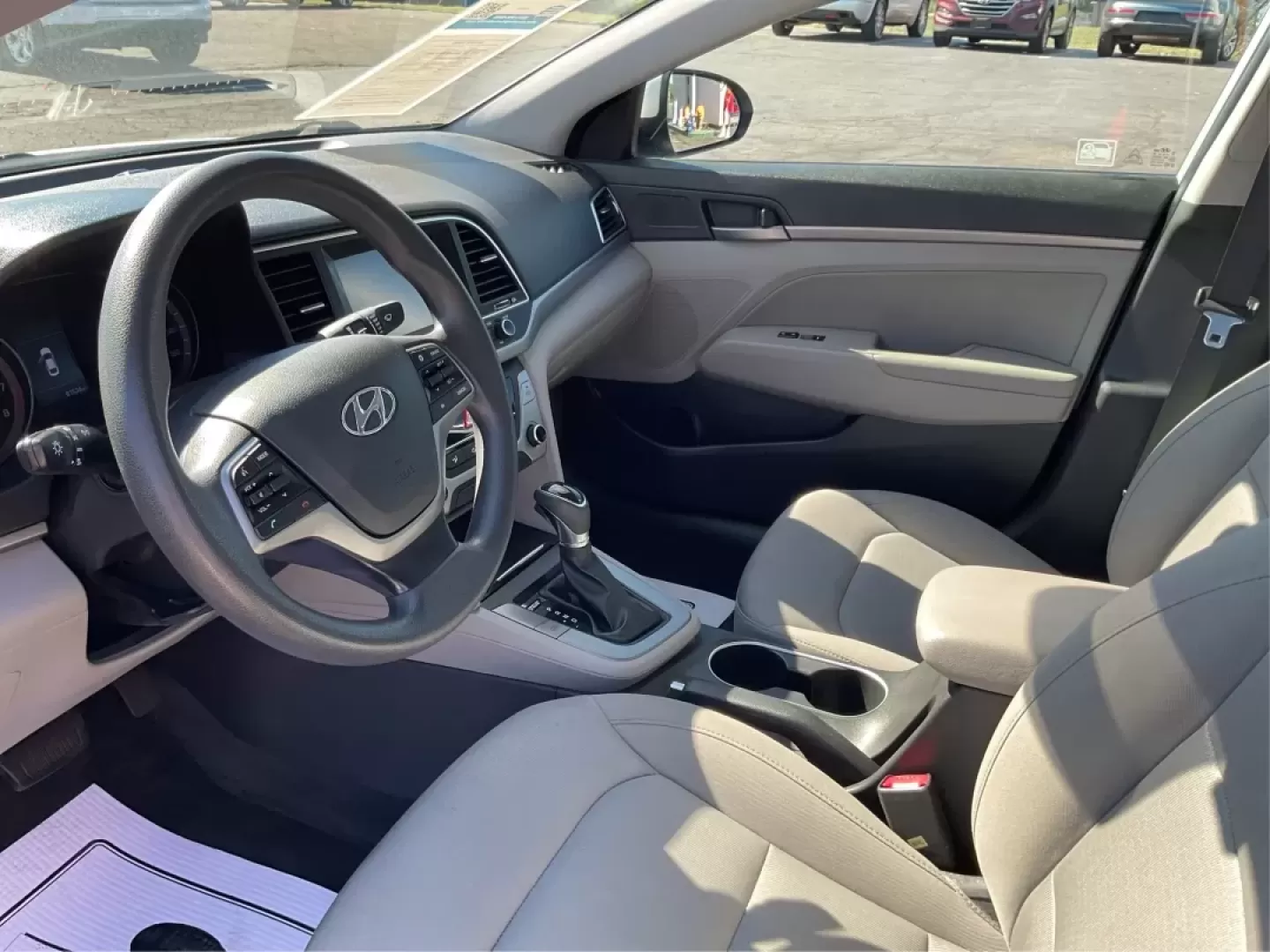 2018 Hyundai Elantra SEL (KMHD84LF3JU) with an Nu 2L I-4 DOHC engine, located at 880 E. National Road, Vandalia, OH, 45377, (937) 908-9800, 39.891918, -84.183594 - Are you in the market for a reliable and stylish vehicle that fits your lifestyle? The 2018 Hyundai Elantra SEL, available at Advantage Car and Credit in Vandalia, OH, is your perfect companion for both daily commutes and weekend adventures. With its sophisticated design and smart technology, this s - Photo#9