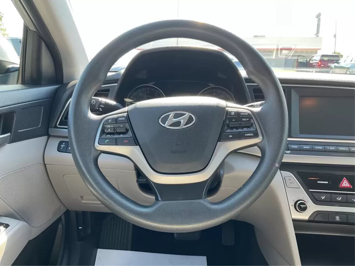 2018 Hyundai Elantra SEL (KMHD84LF3JU) with an Nu 2L I-4 DOHC engine, located at 880 E. National Road, Vandalia, OH, 45377, (937) 908-9800, 39.891918, -84.183594 - Are you in the market for a reliable and stylish vehicle that fits your lifestyle? The 2018 Hyundai Elantra SEL, available at Advantage Car and Credit in Vandalia, OH, is your perfect companion for both daily commutes and weekend adventures. With its sophisticated design and smart technology, this s - Photo#16