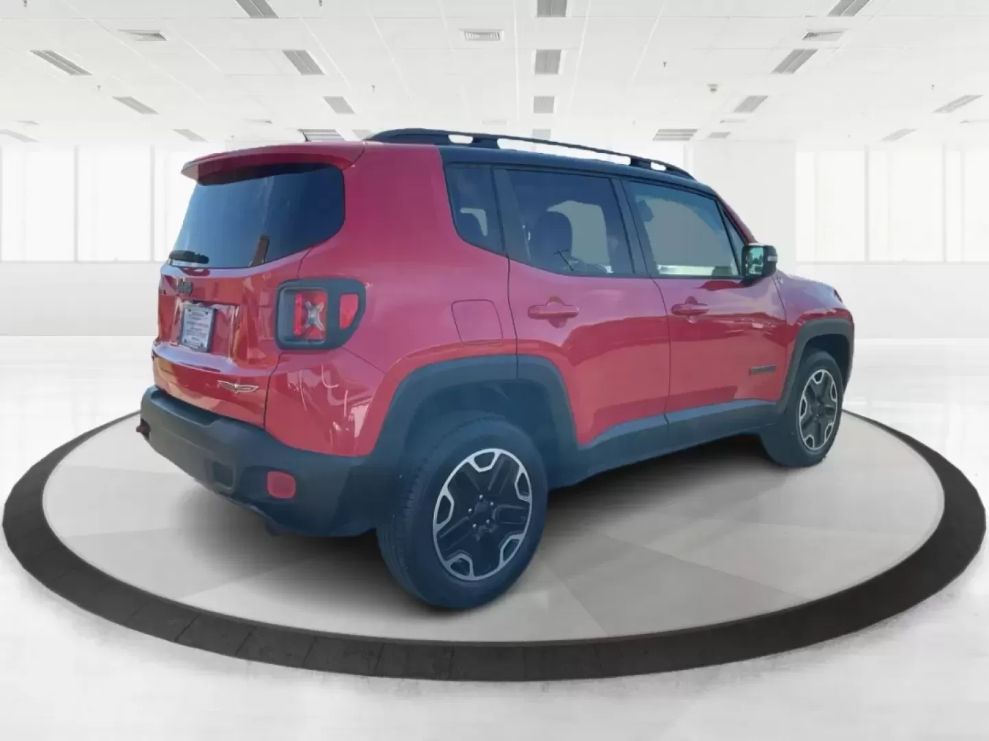 2016 Jeep Renegade Trailhawk (ZACCJBCTXGP) with an Tigershark MultiAir 2.4L I-4 variable valve contro engine, located at 1099 N County Rd 25A , Troy, OH, 45373, (937) 908-9800, 40.057079, -84.212883 - **Experience Adventure and Comfort with the 2016 Jeep Renegade Trailhawk!**<br /> <br /> Are you ready to elevate your lifestyle with a versatile vehicle that's perfect for weekend getaways, daily commutes, and everything in between? Look no further than the 2016 Jeep Renegade Trailhawk available at - Photo#2