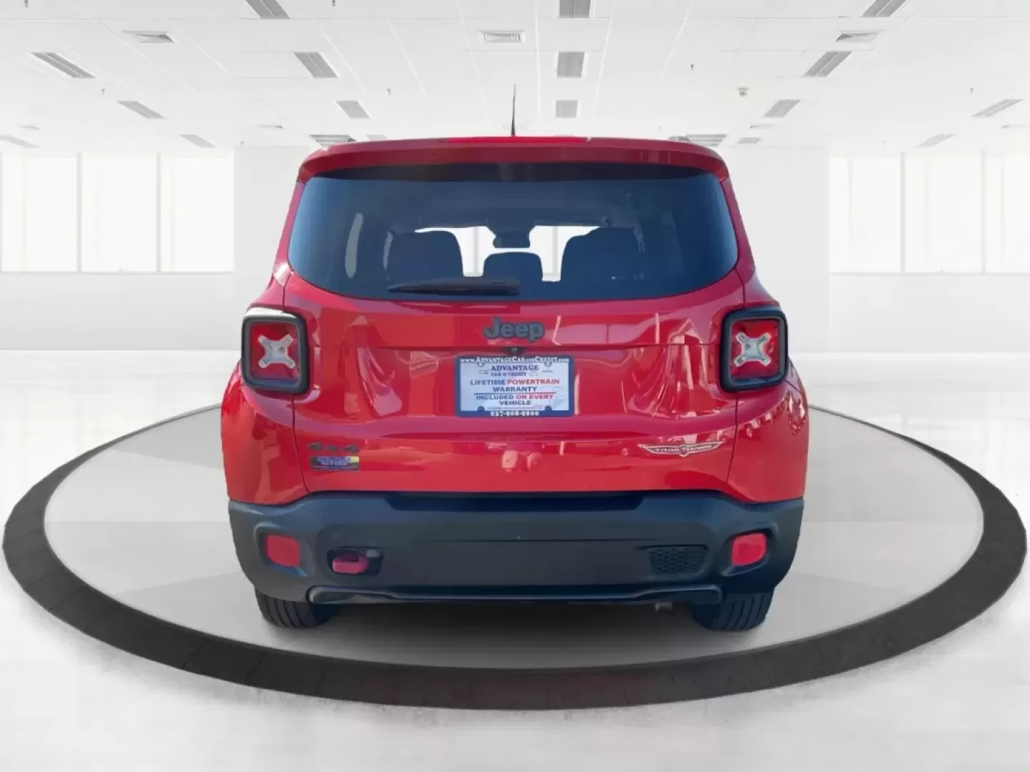 2016 Jeep Renegade Trailhawk (ZACCJBCTXGP) with an Tigershark MultiAir 2.4L I-4 variable valve contro engine, located at 1099 N County Rd 25A , Troy, OH, 45373, (937) 908-9800, 40.057079, -84.212883 - **Experience Adventure and Comfort with the 2016 Jeep Renegade Trailhawk!**<br /> <br /> Are you ready to elevate your lifestyle with a versatile vehicle that's perfect for weekend getaways, daily commutes, and everything in between? Look no further than the 2016 Jeep Renegade Trailhawk available at - Photo#3