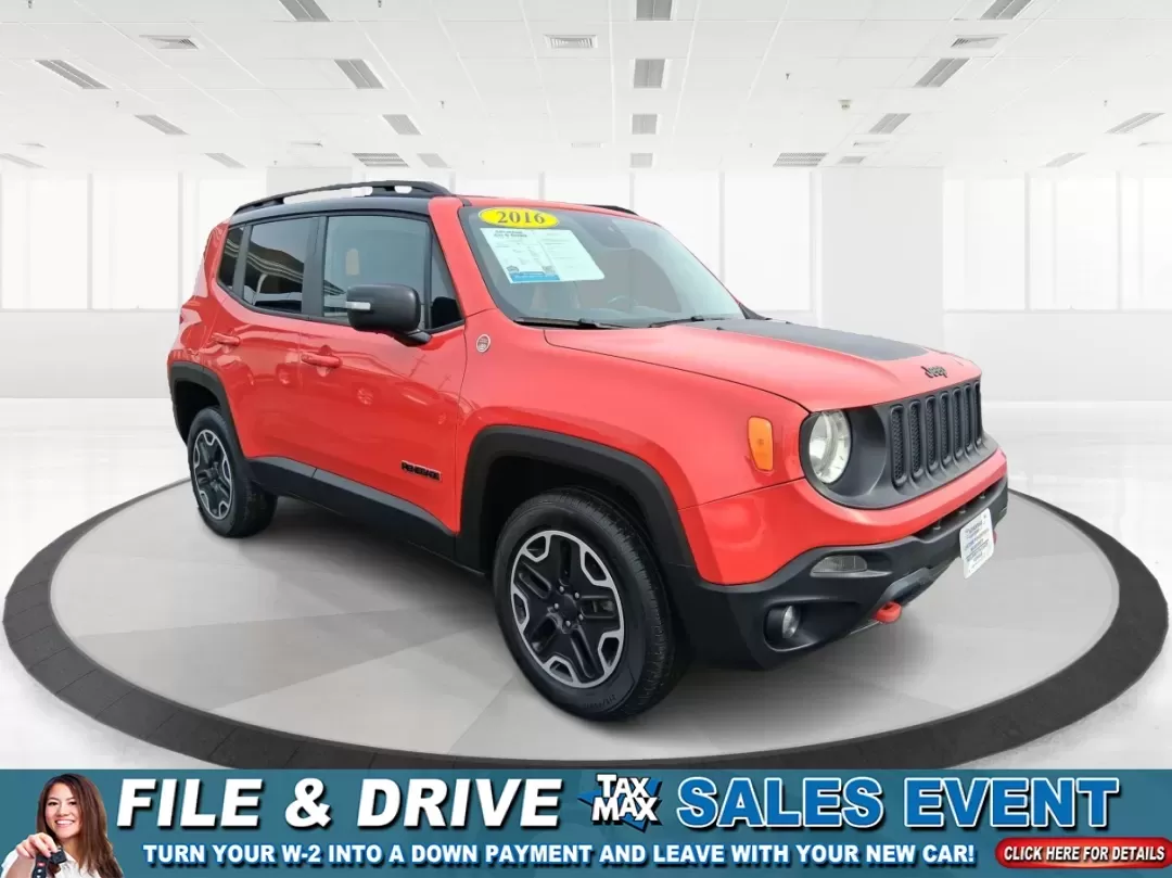 2016 Jeep Renegade Trailhawk (ZACCJBCTXGP) with an Tigershark MultiAir 2.4L I-4 variable valve contro engine, 9A transmission, located at 1099 N County Rd 25A , Troy, OH, 45373, (937) 908-9800, 40.057079, -84.212883 - **Experience Adventure and Comfort with the 2016 Jeep Renegade Trailhawk!**<br /> <br /> Are you ready to elevate your lifestyle with a versatile vehicle that's perfect for weekend getaways, daily commutes, and everything in between? Look no further than the 2016 Jeep Renegade Trailhawk available at - Photo#0
