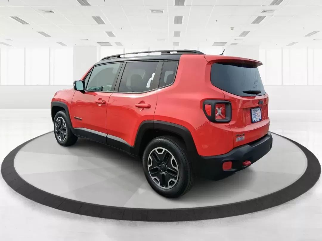 2016 Jeep Renegade Trailhawk (ZACCJBCTXGP) with an Tigershark MultiAir 2.4L I-4 variable valve contro engine, 9A transmission, located at 1099 N County Rd 25A , Troy, OH, 45373, (937) 908-9800, 40.057079, -84.212883 - **Experience Adventure and Comfort with the 2016 Jeep Renegade Trailhawk!**<br /> <br /> Are you ready to elevate your lifestyle with a versatile vehicle that's perfect for weekend getaways, daily commutes, and everything in between? Look no further than the 2016 Jeep Renegade Trailhawk available at - Photo#4