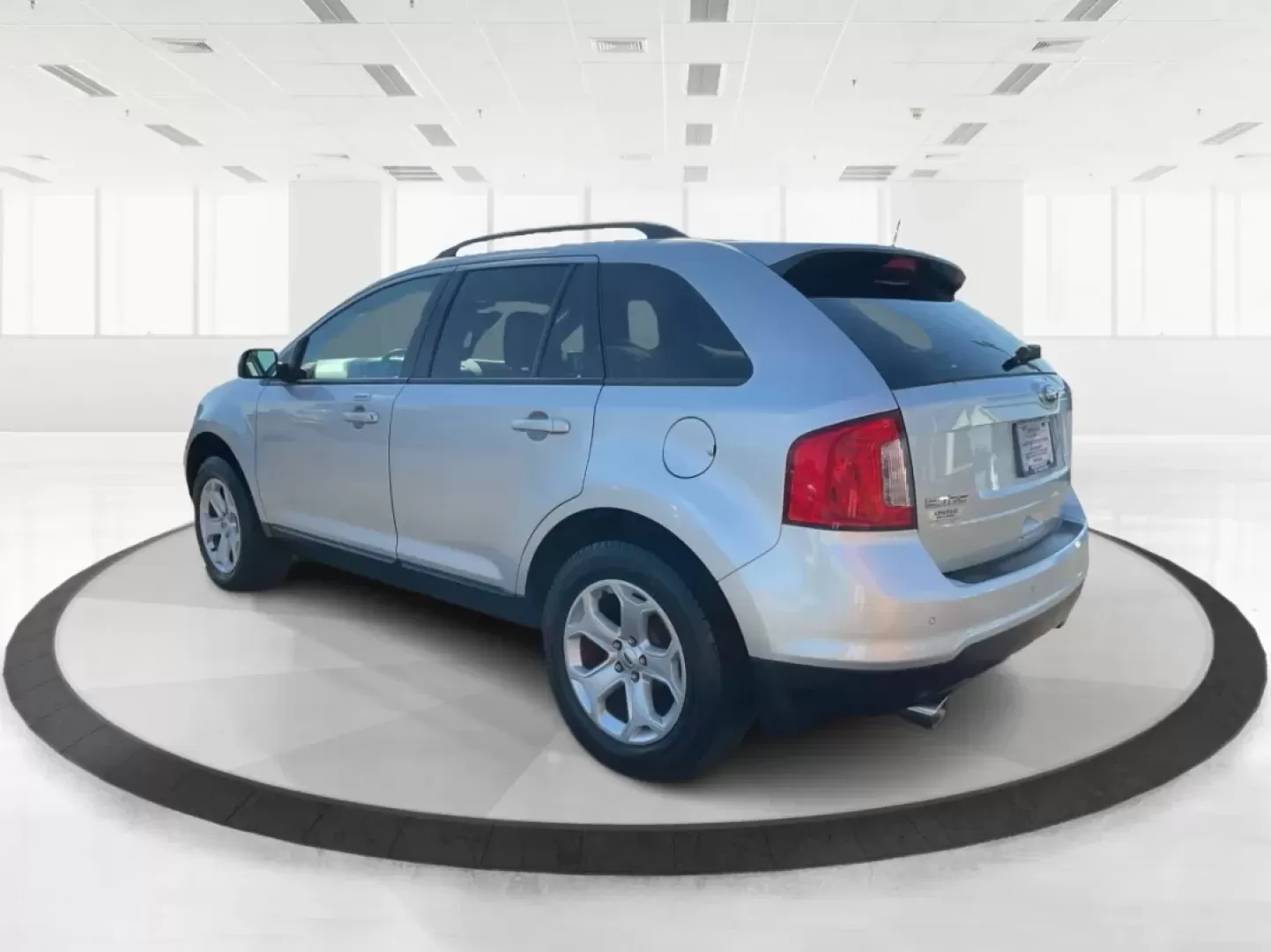 2012 Ford Edge SEL (2FMDK3JC9CB) with an Other engine, located at 880 E. National Road, Vandalia, OH, 45377, (937) 908-9800, 39.891918, -84.183594 - **Elevate Your Daily Drive with the 2012 Ford Edge SEL Perfect for Family Adventures and Daily Commutes!**<br /> <br /> Are you on the hunt for a versatile and stylish SUV that can cater to your family's needs while offering a comfortable daily commute? Look no further than the 2012 Ford Edge SEL, - Photo#4