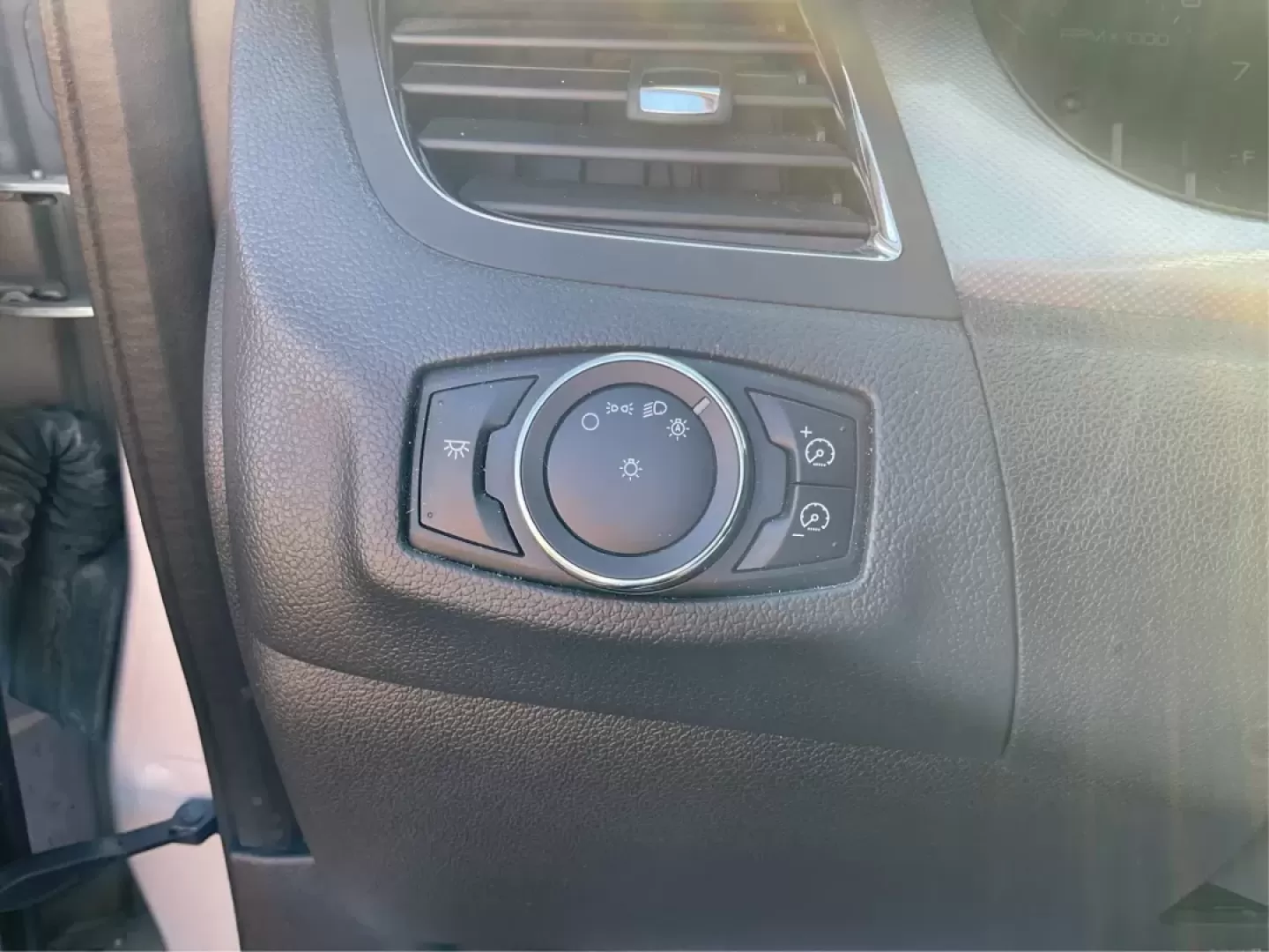 2012 Ford Edge SEL (2FMDK3JC9CB) with an Other engine, located at 880 E. National Road, Vandalia, OH, 45377, (937) 908-9800, 39.891918, -84.183594 - **Elevate Your Daily Drive with the 2012 Ford Edge SEL Perfect for Family Adventures and Daily Commutes!**<br /> <br /> Are you on the hunt for a versatile and stylish SUV that can cater to your family's needs while offering a comfortable daily commute? Look no further than the 2012 Ford Edge SEL, - Photo#17