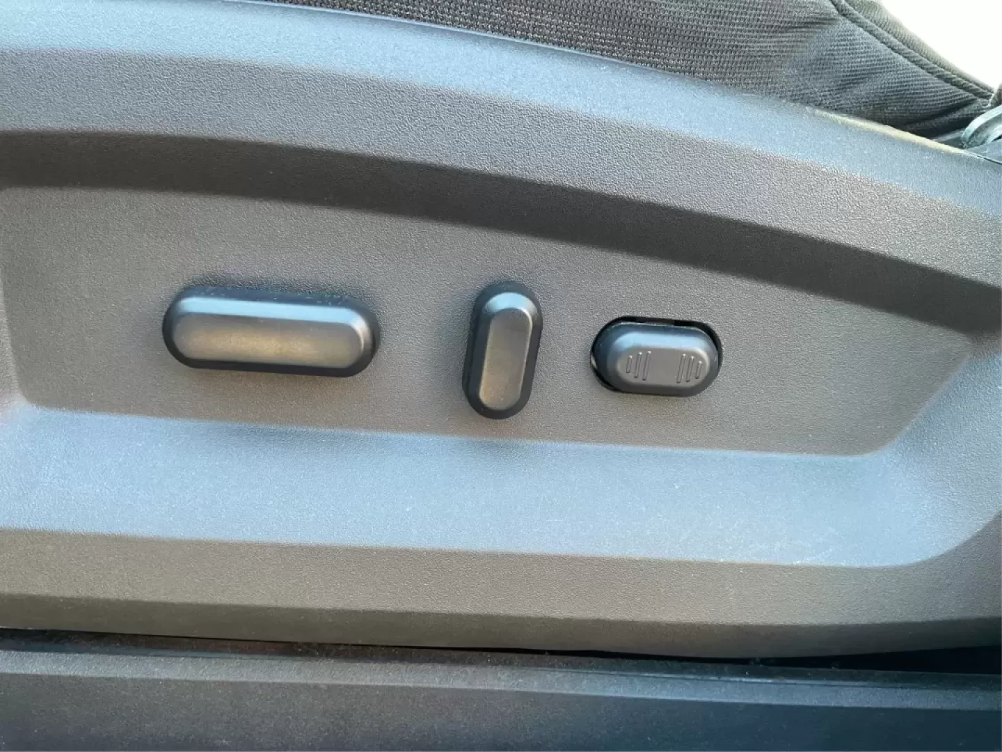 2012 Ford Edge SEL (2FMDK3JC9CB) with an Other engine, located at 880 E. National Road, Vandalia, OH, 45377, (937) 908-9800, 39.891918, -84.183594 - **Elevate Your Daily Drive with the 2012 Ford Edge SEL Perfect for Family Adventures and Daily Commutes!**<br /> <br /> Are you on the hunt for a versatile and stylish SUV that can cater to your family's needs while offering a comfortable daily commute? Look no further than the 2012 Ford Edge SEL, - Photo#18