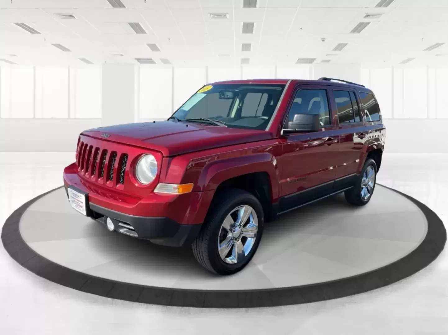 2015 Jeep Patriot Latitude (1C4NJRFB0FD) with an 2.4L I-4 DOHC engine, located at 401 Woodman Dr, Riverside, OH, 45431, (937) 908-9800, 39.760899, -84.123421 - **Adventure Awaits with the 2015 Jeep Patriot Latitude Your Perfect Companion for Every Journey!**<br /> <br /> At Advantage Car and Credit - Riverside, located at 401 Woodman Dr, Riverside, OH 45431, we understand that life is an adventure, whether it's gearing up for a weekend getaway or managing - Photo#8