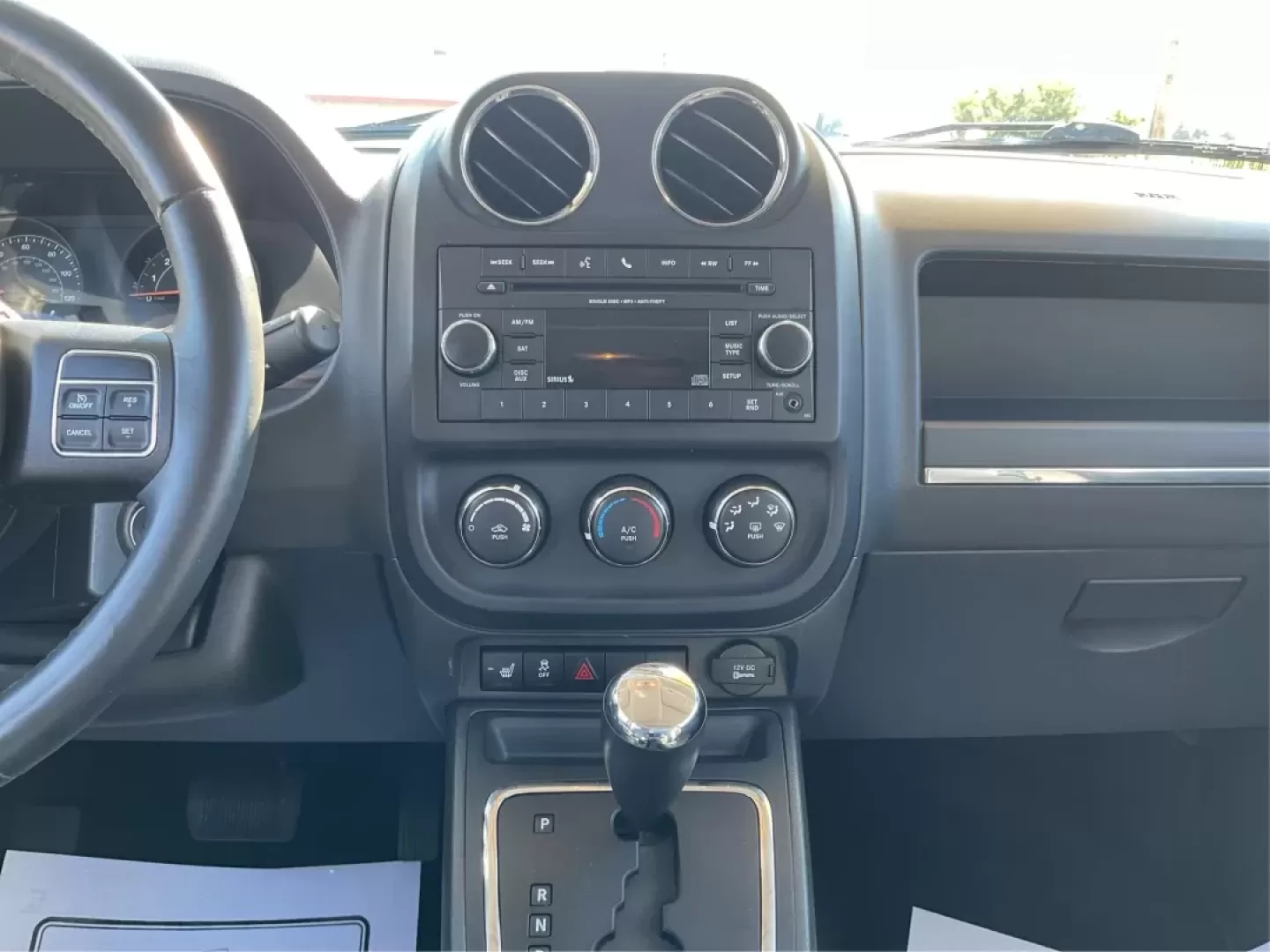 2015 Jeep Patriot High Altitude Edition (1C4NJPFA5FD) with an 2L I-4 DOHC engine, located at 1230 East Main St, Xenia, OH, 45385, (937) 908-9800, 39.688026, -83.910172 - Discover the perfect blend of adventure and everyday practicality with the 2015 Jeep Patriot High Altitude Edition, now available at Advantage Car and Credit in Moraine, OH! Designed for those who want to conquer both the urban jungle and the great outdoors, this SUV is not just a vehicle; it's a li - Photo#13