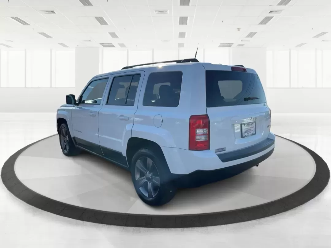 2015 Jeep Patriot High Altitude Edition (1C4NJPFA5FD) with an 2L I-4 DOHC engine, located at 1951 S Dayton Lakeview Rd., New Carlisle, OH, 45344, (937) 908-9800, 39.890999, -84.050255 - 2015 Jeep Patriot High Altitude Edition - Photo#4