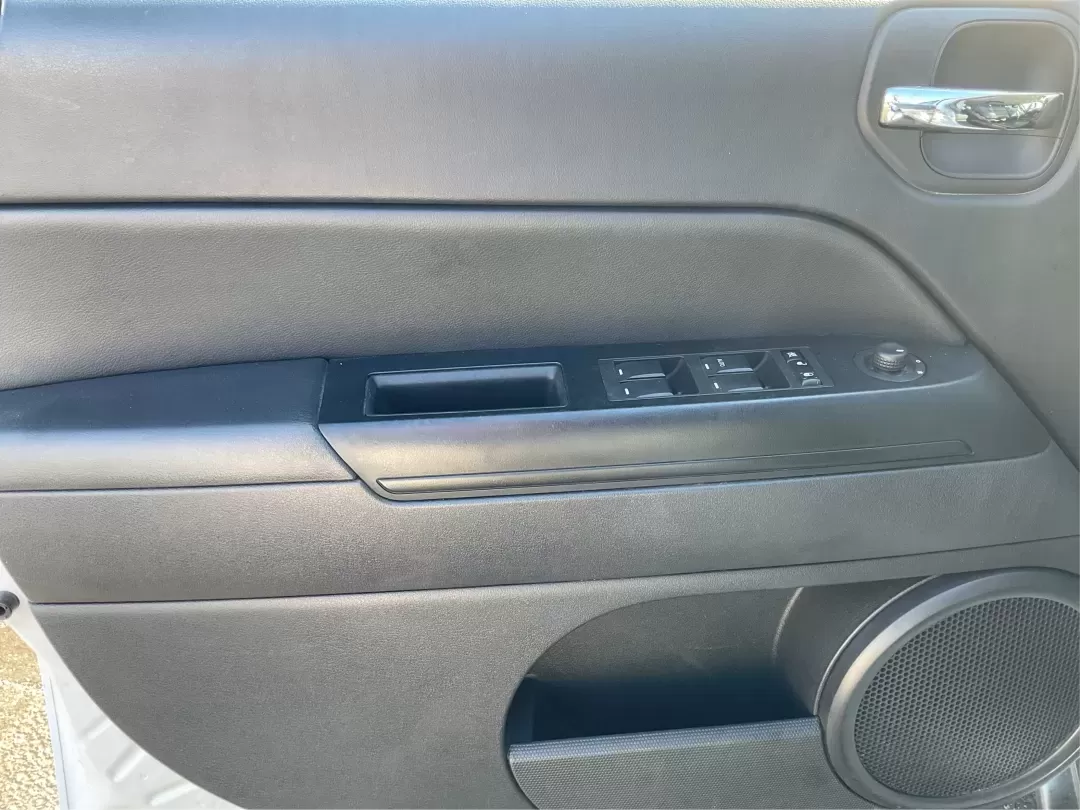 2015 Jeep Patriot High Altitude Edition (1C4NJPFA5FD) with an 2L I-4 DOHC engine, located at 1951 S Dayton Lakeview Rd., New Carlisle, OH, 45344, (937) 908-9800, 39.890999, -84.050255 - 2015 Jeep Patriot High Altitude Edition - Photo#18