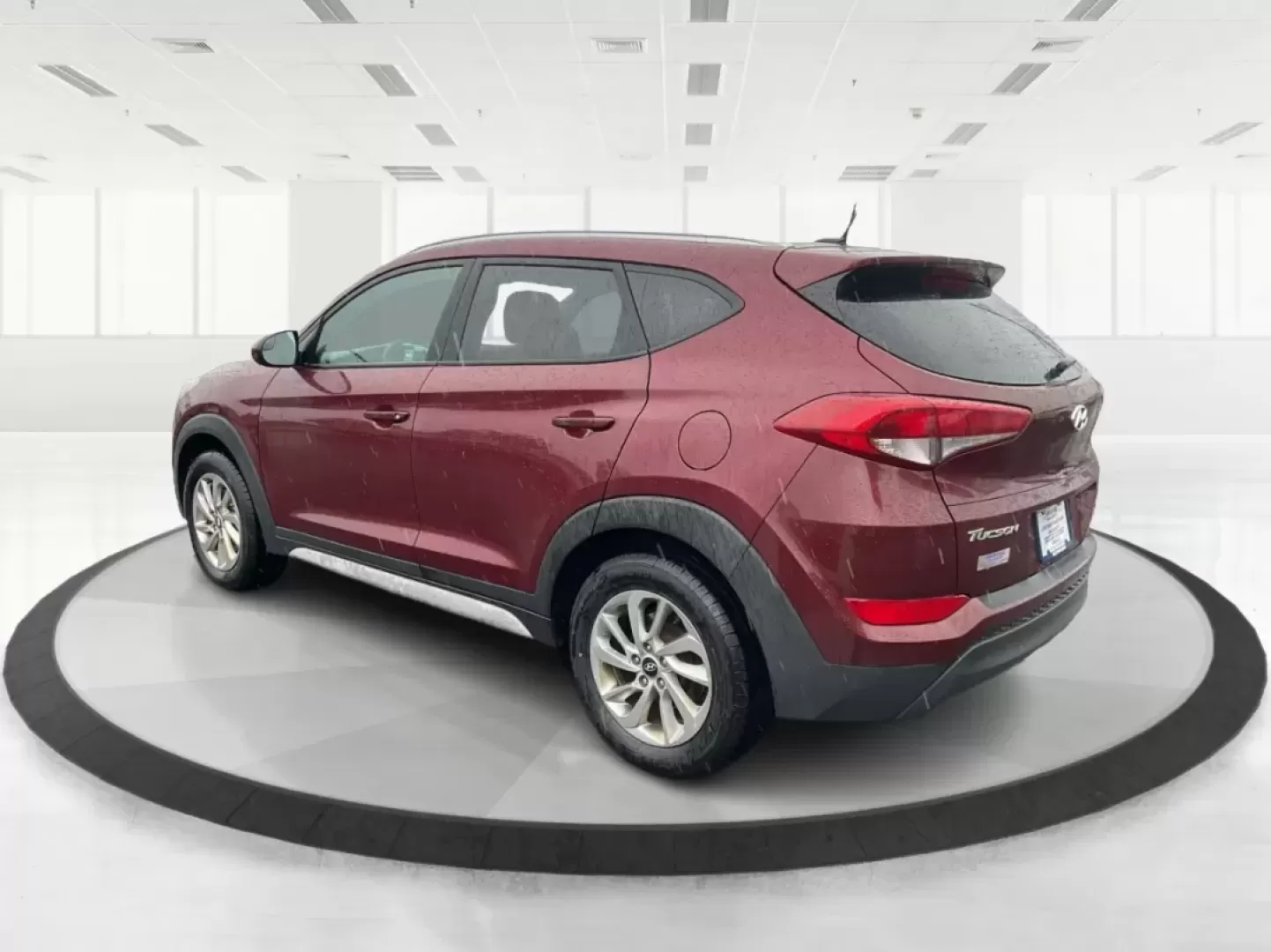2017 Hyundai Tucson SE (KM8J3CA4XHU) with an Nu 2L I-4 gasoline direct injection engine, located at 8750 N County Rd 25A, Piqua, OH, 45356, (937) 908-9800, 40.164391, -84.232513 - **Experience Adventure with the 2017 Hyundai Tucson SE from Advantage Car and Credit - Piqua!**<br /> <br /> Are you in the market for a reliable SUV that can keep up with your active lifestyle? Look no further than this stunning 2017 Hyundai Tucson SE, available now at Advantage Car and Credit in P - Photo#4