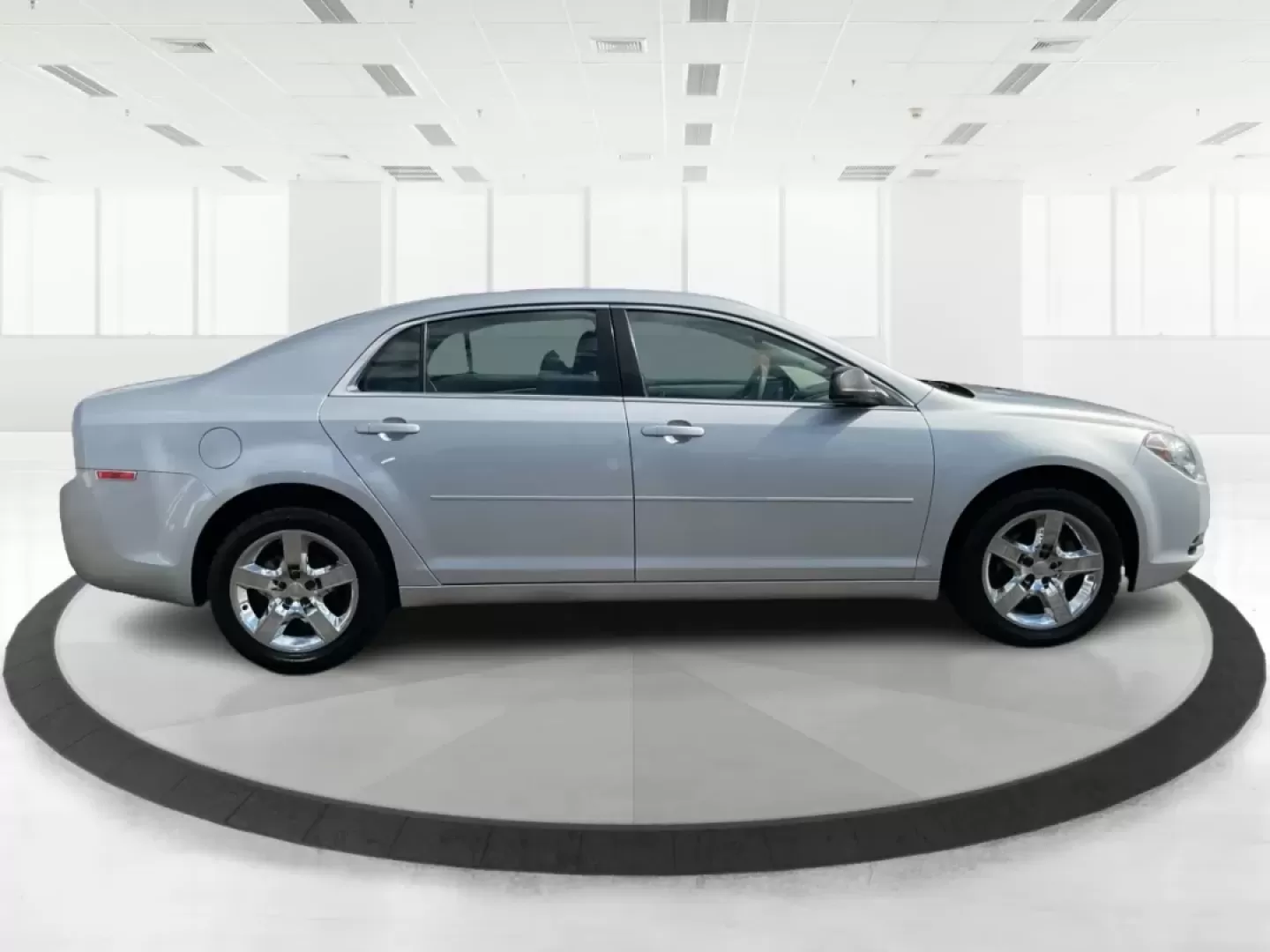 2012 Chevrolet Malibu LS (1G1ZB5E00CF) with an Ecotec 2.4L I-4 DOHC engine, located at 401 Woodman Dr, Riverside, OH, 45431, (937) 908-9800, 39.760899, -84.123421 - Looking for a reliable vehicle that fits seamlessly into your daily life? Look no further! The 2012 Chevrolet Malibu LS is the ultimate sedan for commuters, busy families, and weekend adventurers alike. With its efficient design and thoughtful features, this car is ready to elevate your driving expe - Photo#1