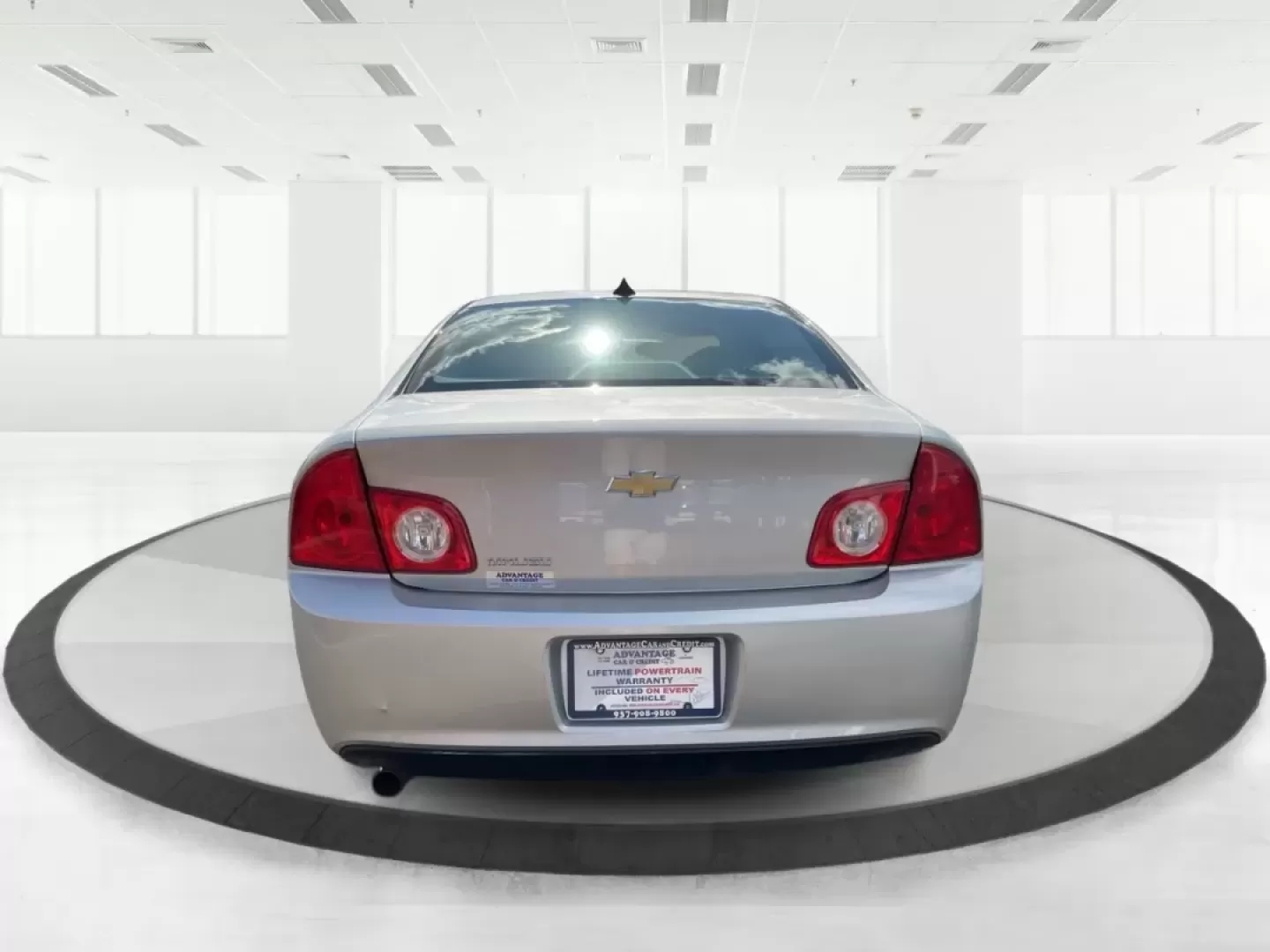 2012 Chevrolet Malibu LS (1G1ZB5E00CF) with an Ecotec 2.4L I-4 DOHC engine, located at 401 Woodman Dr, Riverside, OH, 45431, (937) 908-9800, 39.760899, -84.123421 - Looking for a reliable vehicle that fits seamlessly into your daily life? Look no further! The 2012 Chevrolet Malibu LS is the ultimate sedan for commuters, busy families, and weekend adventurers alike. With its efficient design and thoughtful features, this car is ready to elevate your driving expe - Photo#3