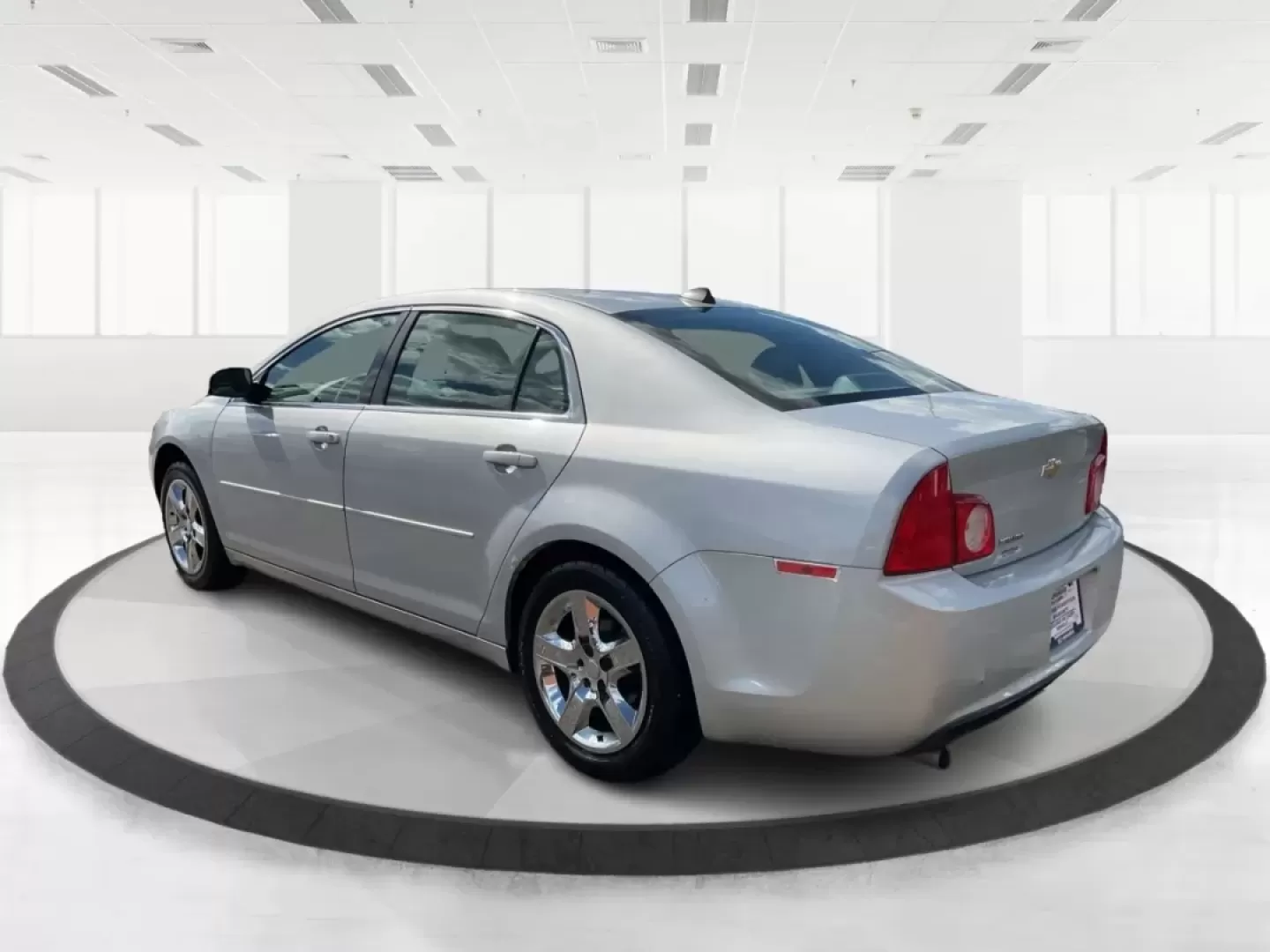 2012 Chevrolet Malibu LS (1G1ZB5E00CF) with an Ecotec 2.4L I-4 DOHC engine, located at 401 Woodman Dr, Riverside, OH, 45431, (937) 908-9800, 39.760899, -84.123421 - Looking for a reliable vehicle that fits seamlessly into your daily life? Look no further! The 2012 Chevrolet Malibu LS is the ultimate sedan for commuters, busy families, and weekend adventurers alike. With its efficient design and thoughtful features, this car is ready to elevate your driving expe - Photo#4