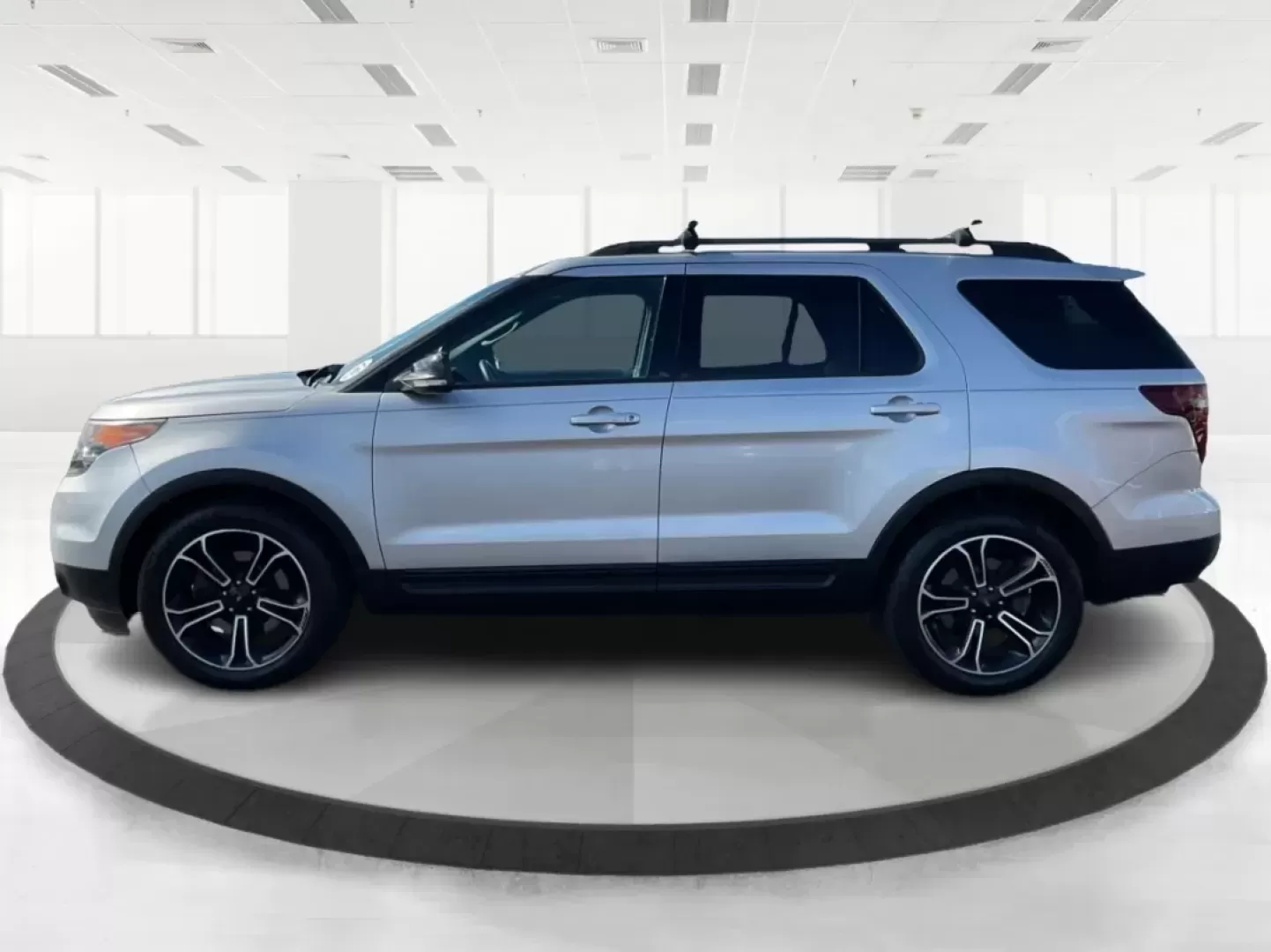 2015 Ford Explorer Sport (1FM5K8GT4FG) with an EcoBoost 3.5L V-6 gasoline direct injection engine, located at 1230 East Main St, Xenia, OH, 45385, (937) 908-9800, 39.688026, -83.910172 - **Elevate Your Adventures with a 2015 Ford Explorer Sport at Advantage Car and Credit Xenia!**<br /> <br /> Are you ready to embark on unforgettable adventures with your family or friends? The 2015 Ford Explorer Sport is designed to be your perfect companion for weekend getaways, daily commutes, an - Photo#5