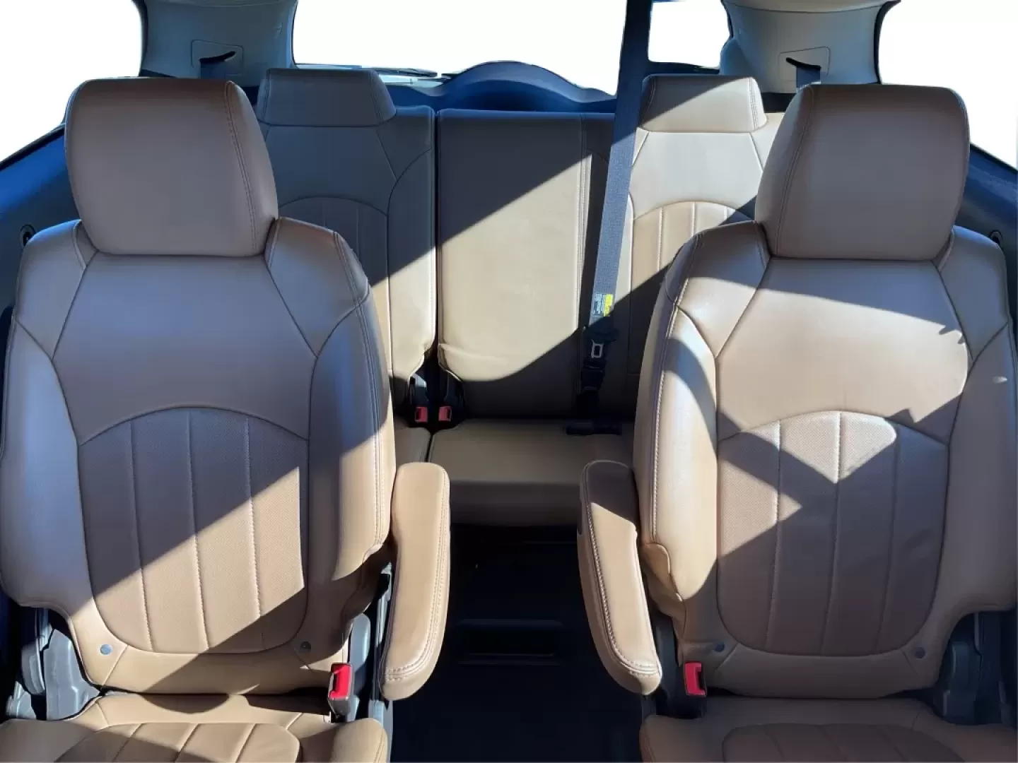 2015 Buick Enclave Leather (5GAKVBKD1FJ) with an 3.6L V-6 gasoline direct injection engine, located at 1099 N County Rd 25A , Troy, OH, 45373, (937) 908-9800, 40.057079, -84.212883 - Experience the thrill of weekend adventures and family road trips with the 2015 Buick Enclave, now available at Advantage Car and Credit - Troy. This exceptional SUV, located at 1099 N County Rd 25A, Troy, OH 45373, is designed to meet the needs of growing families and those who love to explore the - Photo#14