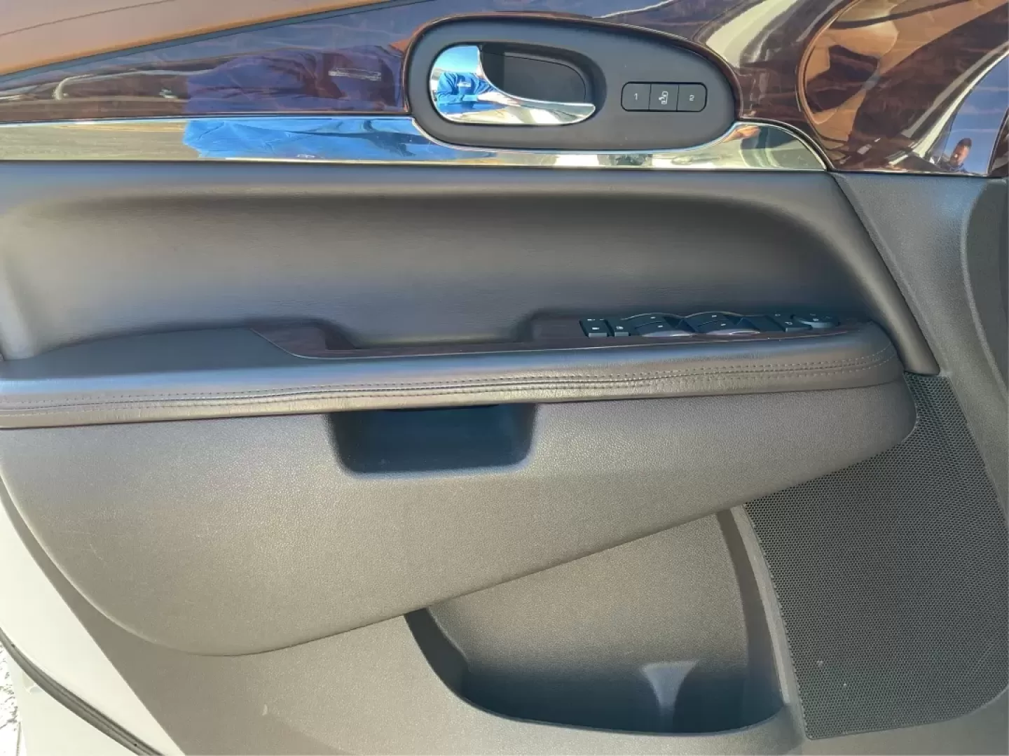 2015 Buick Enclave Leather (5GAKVBKD1FJ) with an 3.6L V-6 gasoline direct injection engine, located at 1099 N County Rd 25A , Troy, OH, 45373, (937) 908-9800, 40.057079, -84.212883 - Experience the thrill of weekend adventures and family road trips with the 2015 Buick Enclave, now available at Advantage Car and Credit - Troy. This exceptional SUV, located at 1099 N County Rd 25A, Troy, OH 45373, is designed to meet the needs of growing families and those who love to explore the - Photo#19