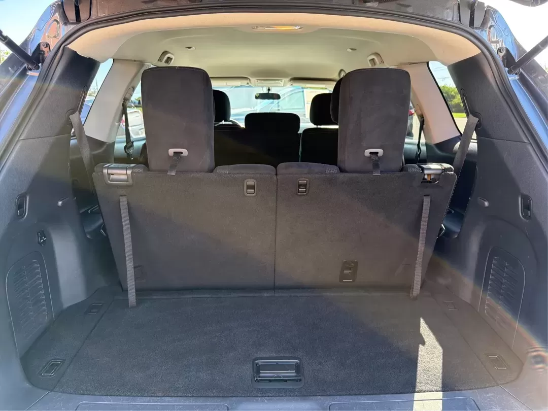 2015 Nissan Pathfinder S (5N1AR2MM5FC) with an 3.5L V-6 DOHC engine, Continuously Variable Transmission transmission, located at 8750 N County Rd 25A, Piqua, OH, 45356, (937) 908-9800, 40.164391, -84.232513 - **Adventure Awaits with the 2015 Nissan Pathfinder at Advantage Car and Credit - Riverside!**<br /> <br /> Are you ready to elevate your family's adventures or weekend getaways? The 2015 Nissan Pathfinder, now available at Advantage Car and Credit in Riverside, OH, is the perfect vehicle to accompan - Photo#12