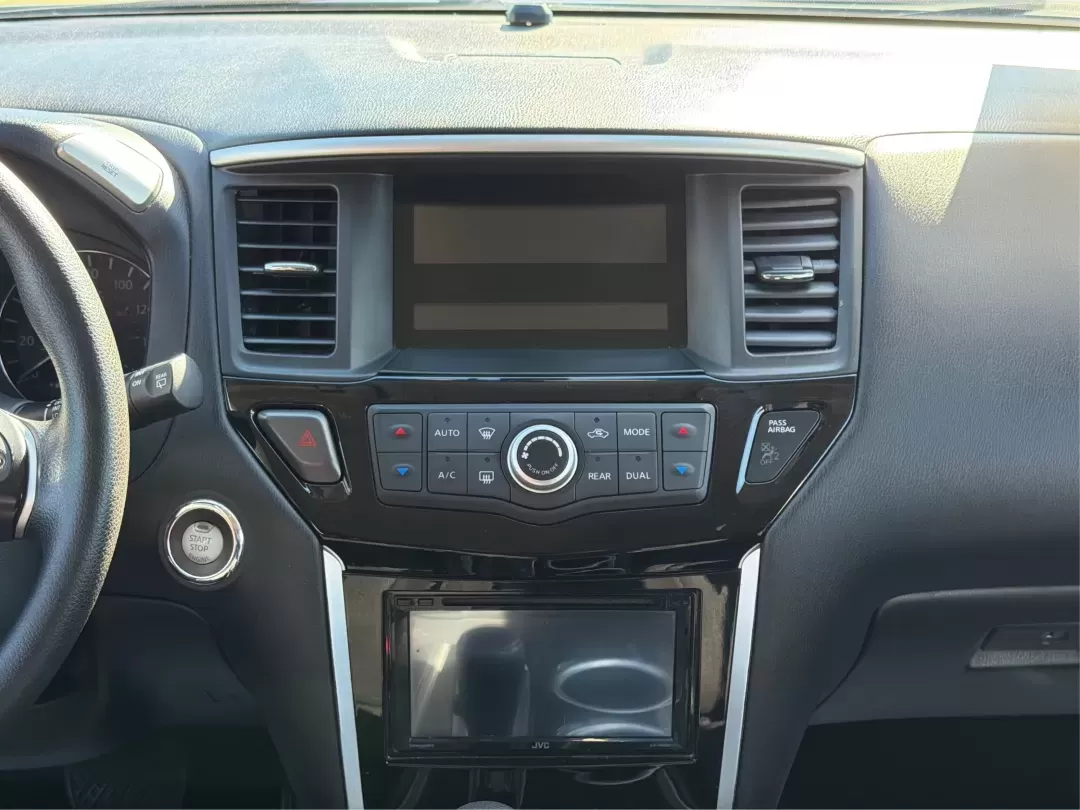 2015 Nissan Pathfinder S (5N1AR2MM5FC) with an 3.5L V-6 DOHC engine, Continuously Variable Transmission transmission, located at 8750 N County Rd 25A, Piqua, OH, 45356, (937) 908-9800, 40.164391, -84.232513 - **Adventure Awaits with the 2015 Nissan Pathfinder at Advantage Car and Credit - Riverside!**<br /> <br /> Are you ready to elevate your family's adventures or weekend getaways? The 2015 Nissan Pathfinder, now available at Advantage Car and Credit in Riverside, OH, is the perfect vehicle to accompan - Photo#13