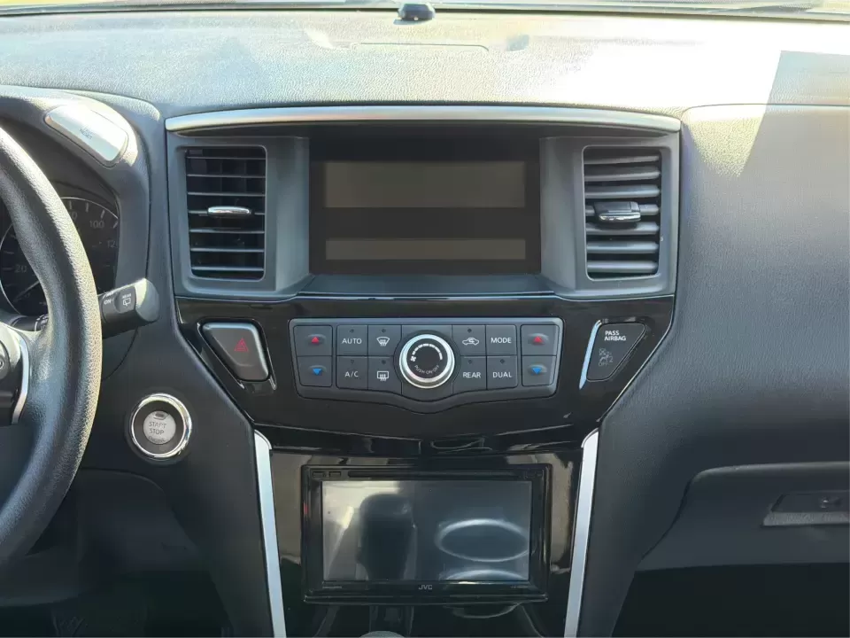 2015 Nissan Pathfinder S (5N1AR2MM5FC) with an 3.5L V-6 DOHC engine, Continuously Variable Transmission transmission, located at 4508 South Dixie Dr, Moraine, OH, 45439, (937) 908-9800, 39.689976, -84.218452 - **Adventure Awaits with the 2015 Nissan Pathfinder at Advantage Car and Credit - Riverside!**<br /> <br /> Are you ready to elevate your family's adventures or weekend getaways? The 2015 Nissan Pathfinder, now available at Advantage Car and Credit in Riverside, OH, is the perfect vehicle to accompan - Photo#13