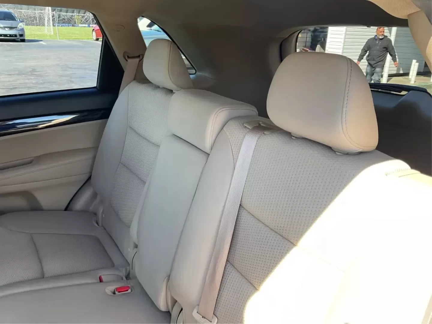 2011 Kia Sorento LX (5XYKTCA19BG) with an 2.4L I-4 DOHC engine, located at 880 E. National Road, Vandalia, OH, 45377, (937) 908-9800, 39.891918, -84.183594 - Discover your next adventure with the 2011 Kia Sorento LX, an SUV that's not just a vehicle but a versatile companion for all your lifestyle needs. Whether you're navigating the bustling streets of Vandalia, OH, commuting to work, or planning a weekend getaway, this vehicle is designed to keep up wi - Photo#10