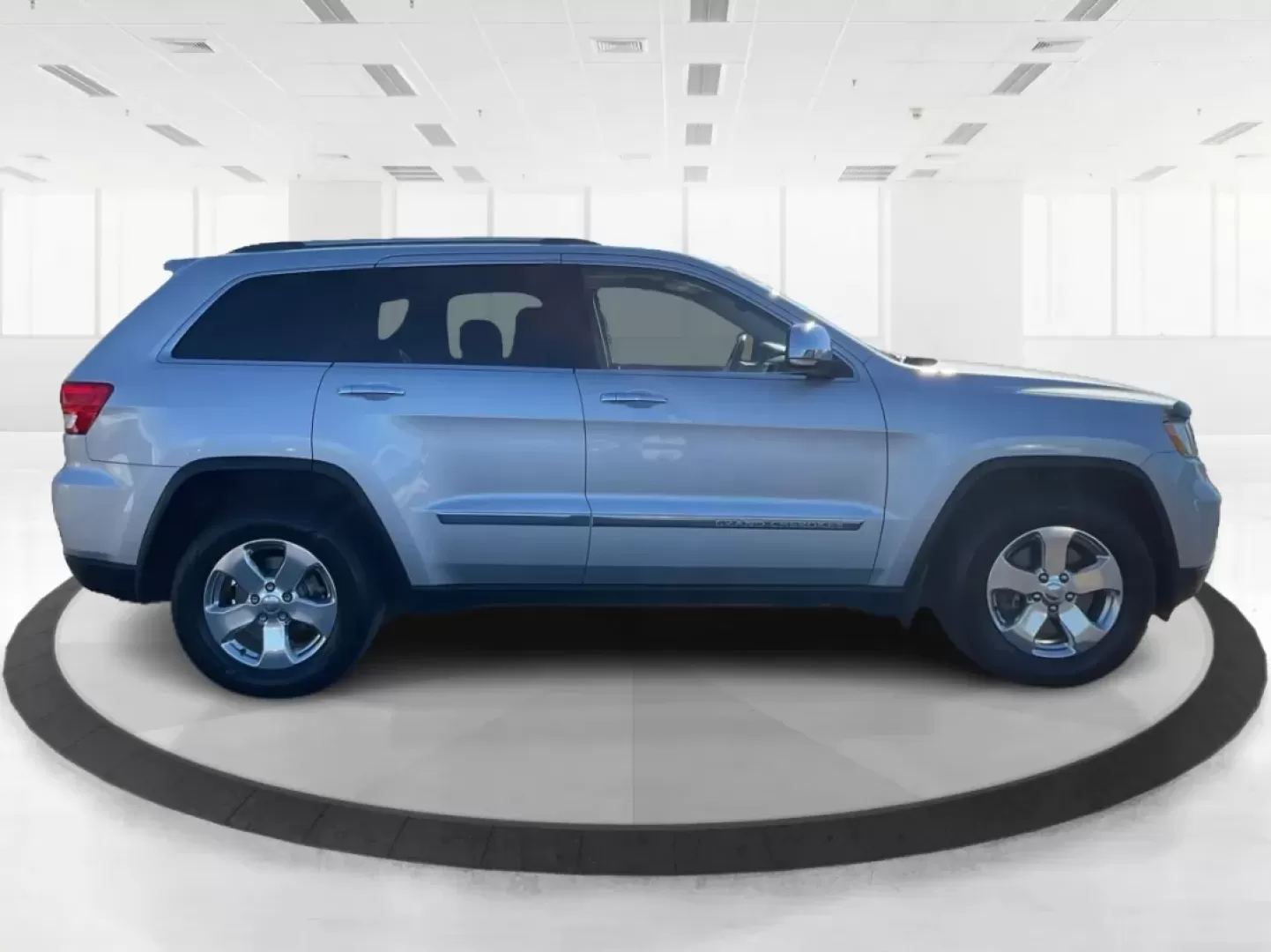 2011 Jeep Grand Cherokee Limited (1J4RR5GT0BC) with an Other engine, located at 1099 N County Rd 25A , Troy, OH, 45373, (937) 908-9800, 40.057079, -84.212883 - Discover the ultimate adventure companion waiting for you at Advantage Car and Credit - Troy, located at 1099 N County Rd 25A, Troy, OH 45373. Our **2011 Jeep Grand Cherokee Limited** is designed for those who crave exploration without sacrificing comfort. Ideal for weekend getaways, this SUV seamle - Photo#1