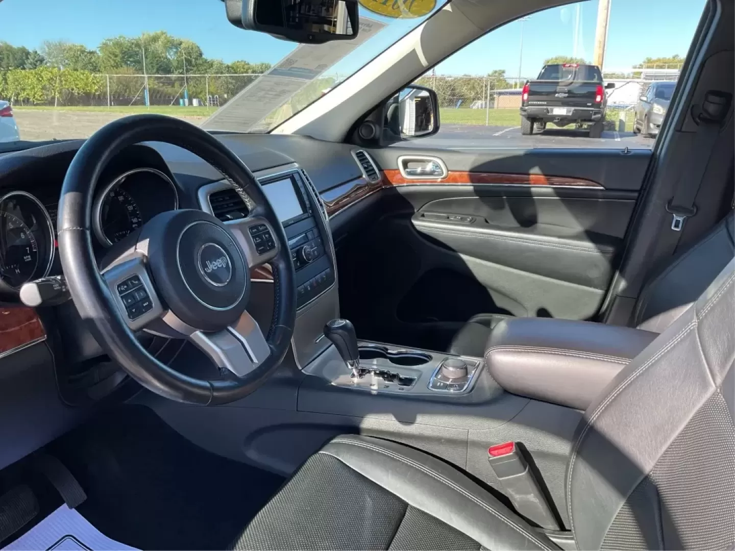2011 Jeep Grand Cherokee Limited (1J4RR5GT0BC) with an Other engine, located at 1099 N County Rd 25A , Troy, OH, 45373, (937) 908-9800, 40.057079, -84.212883 - Discover the ultimate adventure companion waiting for you at Advantage Car and Credit - Troy, located at 1099 N County Rd 25A, Troy, OH 45373. Our **2011 Jeep Grand Cherokee Limited** is designed for those who crave exploration without sacrificing comfort. Ideal for weekend getaways, this SUV seamle - Photo#9