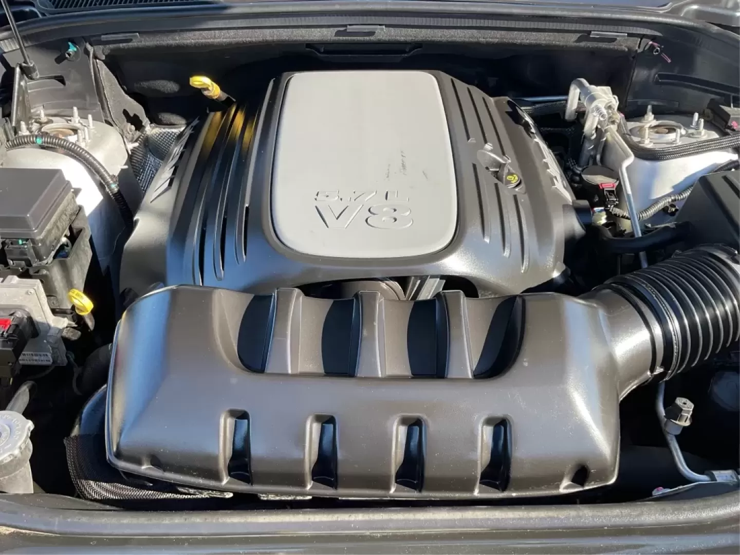 2011 Jeep Grand Cherokee Limited (1J4RR5GT0BC) with an Other engine, located at 1099 N County Rd 25A , Troy, OH, 45373, (937) 908-9800, 40.057079, -84.212883 - Discover the ultimate adventure companion waiting for you at Advantage Car and Credit - Troy, located at 1099 N County Rd 25A, Troy, OH 45373. Our **2011 Jeep Grand Cherokee Limited** is designed for those who crave exploration without sacrificing comfort. Ideal for weekend getaways, this SUV seamle - Photo#11