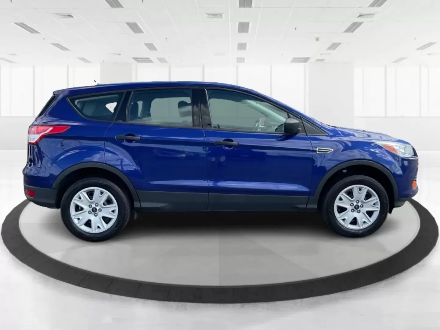 2016 Ford Escape S (1FMCU0F77GU) with an Duratec 2.5L I-4 DOHC engine, located at 4508 South Dixie Dr, Moraine, OH, 45439, (937) 908-9800, 39.689976, -84.218452 - Discover the perfect blend of style, reliability, and versatility with this exceptional 2016 Ford Escape, ideal for weekend adventures and daily commutes. Whether you're a growing family needing extra space, a commuter seeking comfort, or an outdoor enthusiast ready for your next journey, this SUV c - Photo#1
