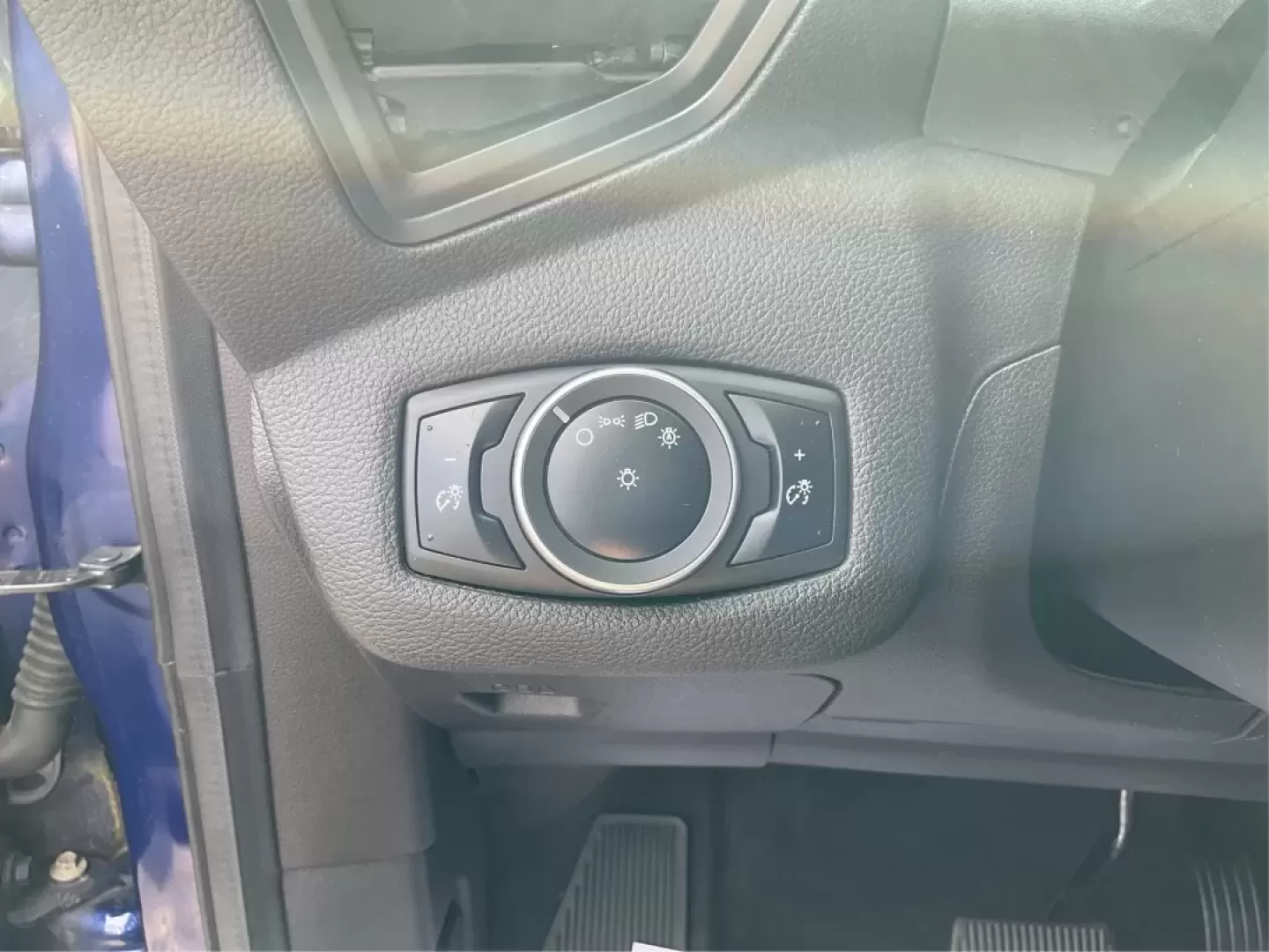 2016 Ford Escape S (1FMCU0F77GU) with an Duratec 2.5L I-4 DOHC engine, located at 4508 South Dixie Dr, Moraine, OH, 45439, (937) 908-9800, 39.689976, -84.218452 - Discover the perfect blend of style, reliability, and versatility with this exceptional 2016 Ford Escape, ideal for weekend adventures and daily commutes. Whether you're a growing family needing extra space, a commuter seeking comfort, or an outdoor enthusiast ready for your next journey, this SUV c - Photo#16