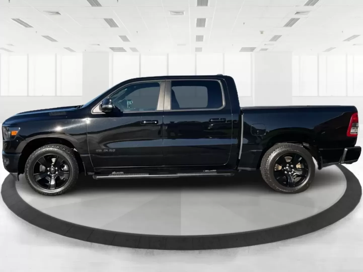 2020 Ram 1500 Big Horn Crew Cab 4x4 5'7 Box (1C6SRFFT8LN) with an Other engine, located at 1099 N County Rd 25A , Troy, OH, 45373, (937) 908-9800, 40.057079, -84.212883 - **Unleash Adventure with the 2020 Ram 1500 Big Horn Crew Cab 4x4! Perfect for Your Lifestyle!**<br /> <br /> Are you ready to elevate your driving experience? The 2020 Ram 1500 Big Horn Crew Cab 4x4 is your ultimate companion for weekend getaways, daily commutes, or even family road trips. With its - Photo#5